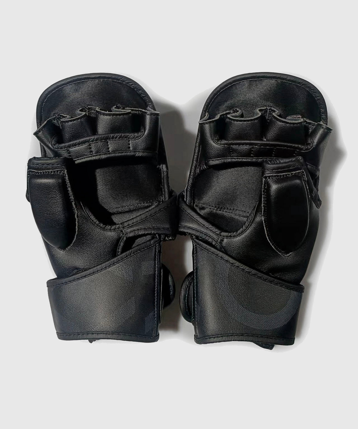 Wicked One Right Guantes de Sparring MMA - Negro/Rojo
