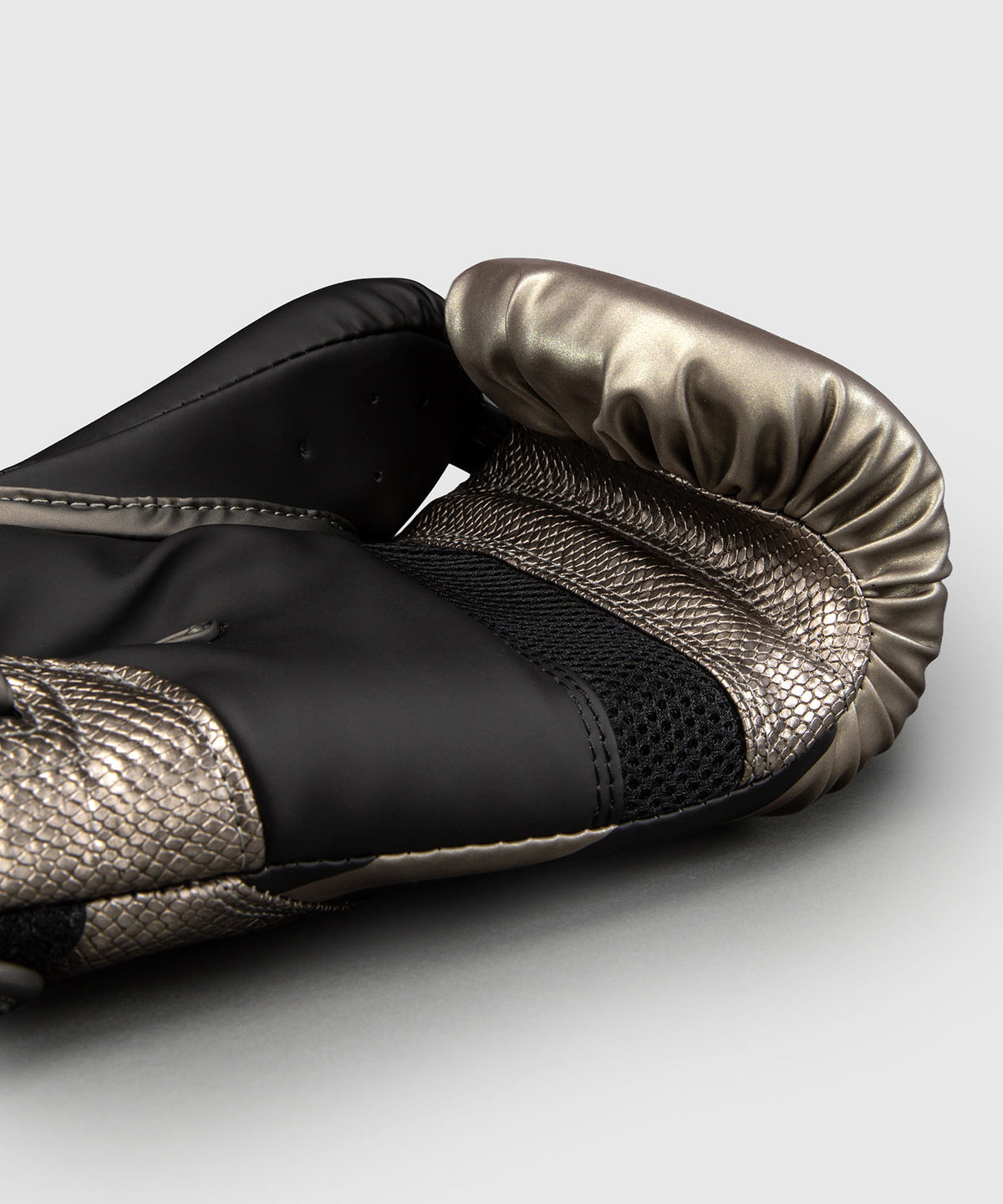 Gants de boxe Venum Challenger 4.0 Scales – Argent/Noir