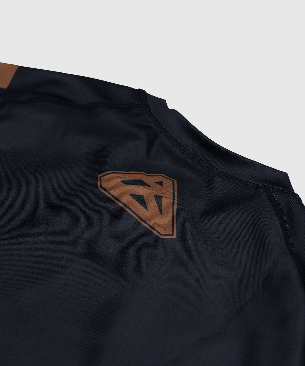 Scramble Ranked Rashguard a Maniche Corte - Marrone