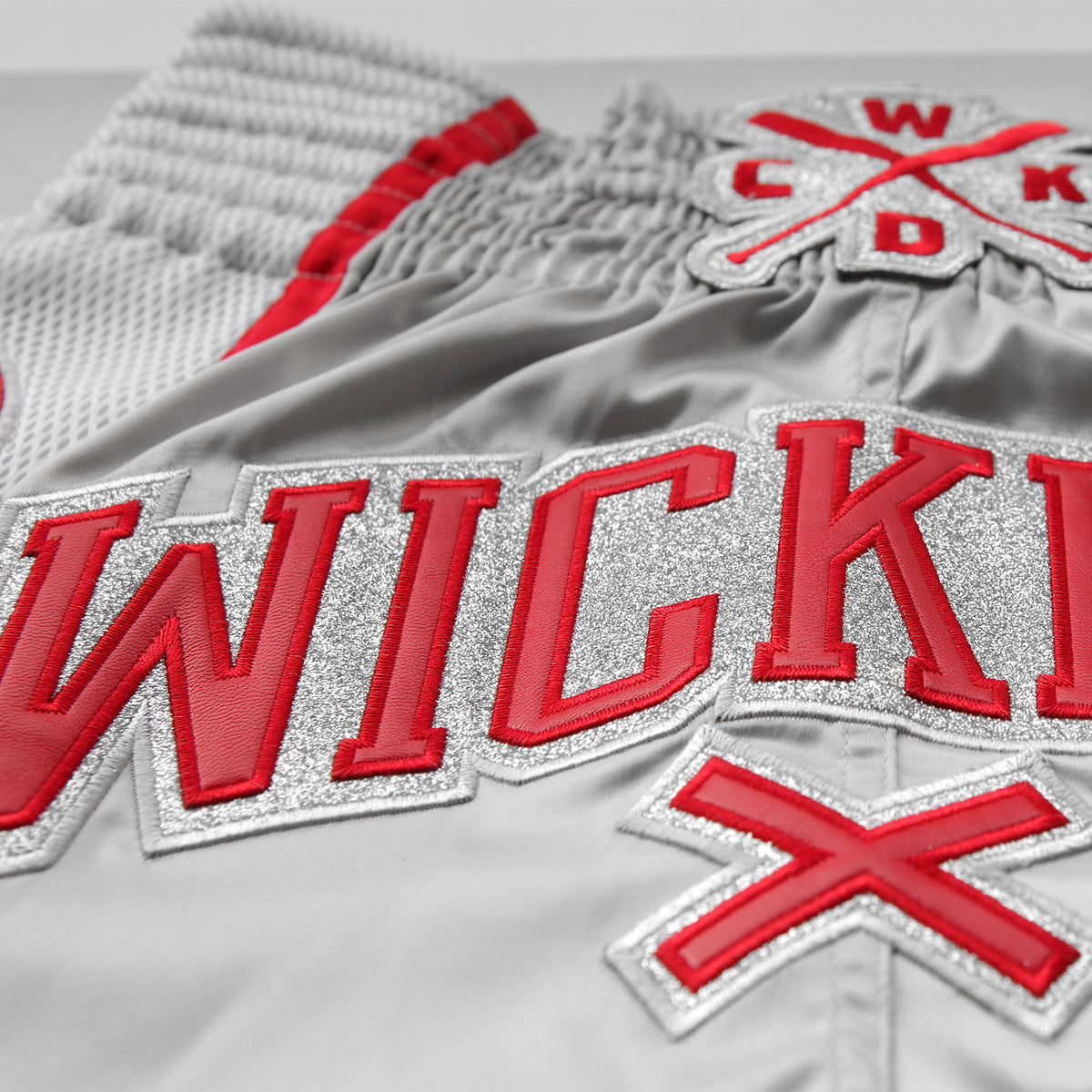 Short de Muay Thai Wicked One Silvery - Blanc/Rouge