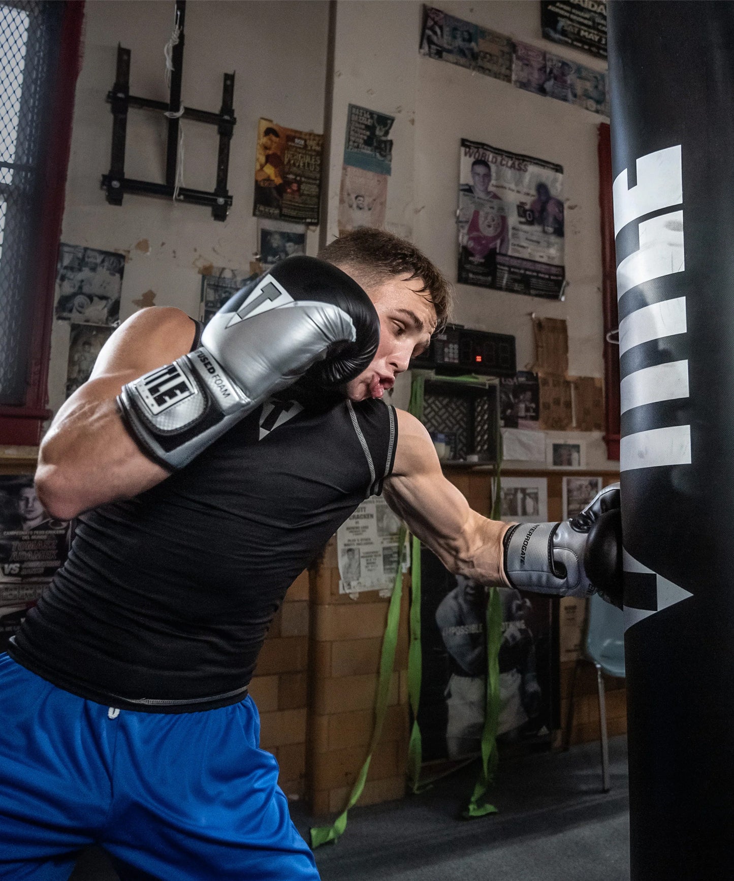 Gants de Boxe Title Boxing Infused Foam Interrogate 2.0 - Argent/Noir