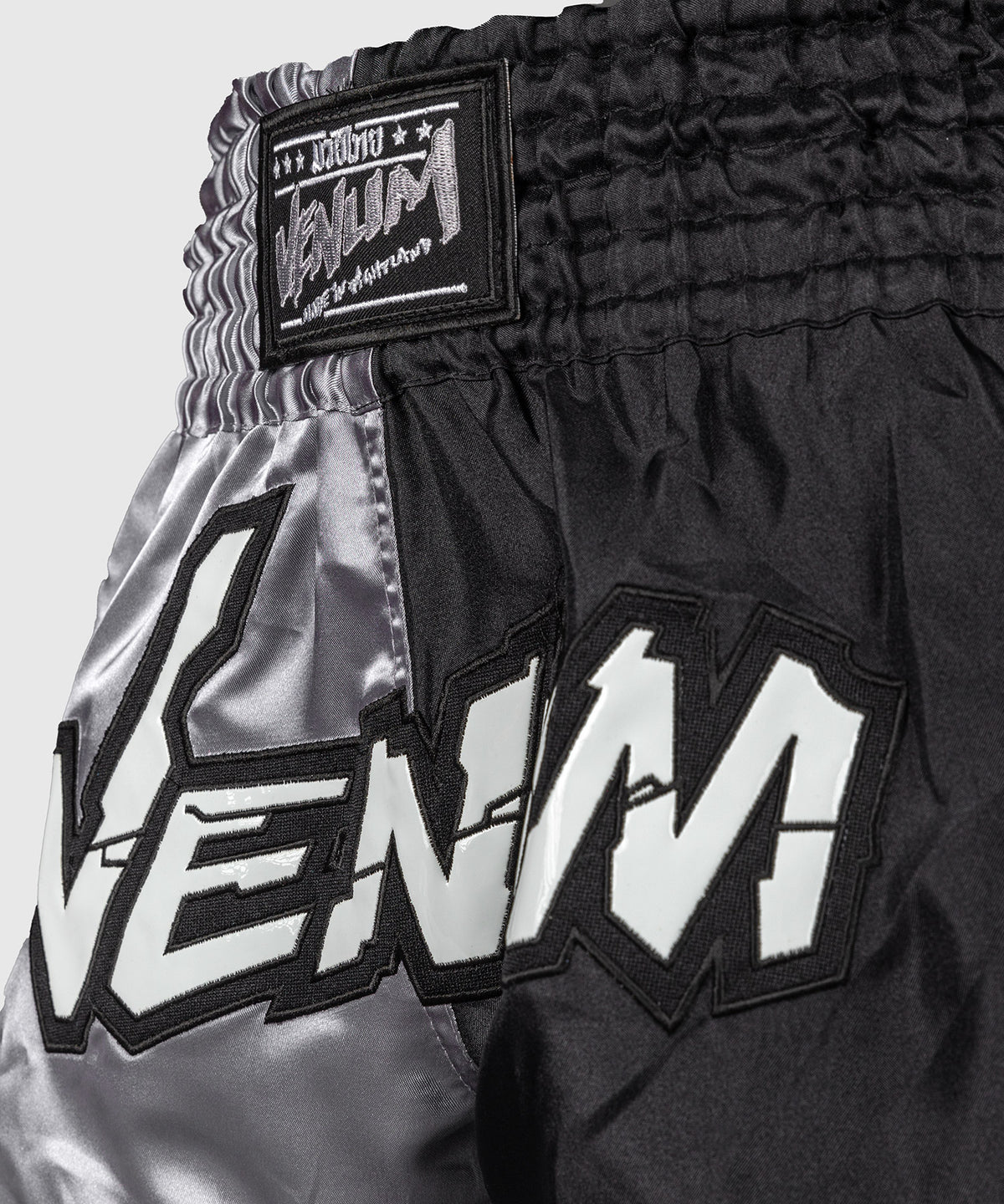Short de Muay Thai Venum Inferno 2.0 - Gris/Noir