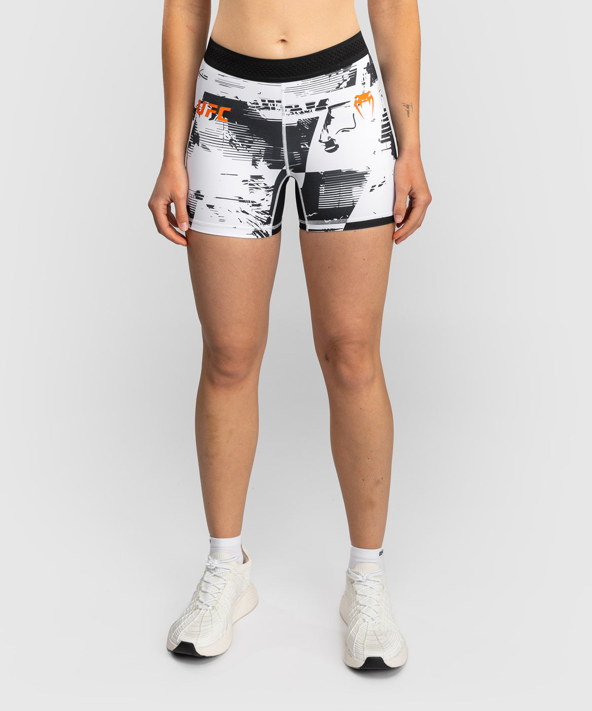 UFC Zenith by Venum Authentic Fight Week Short Vale Tudo Performance Mujer - Blanco