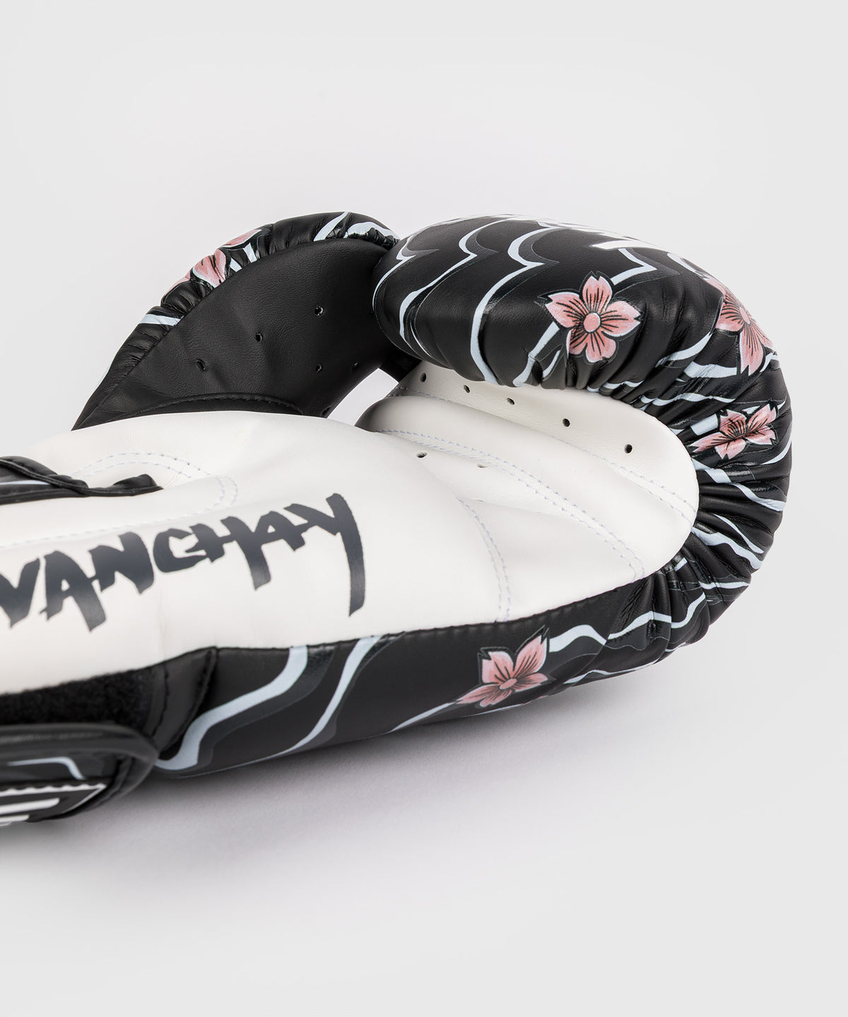 Venum x Tawanchay Guanti da boxe – Nero/Bianco