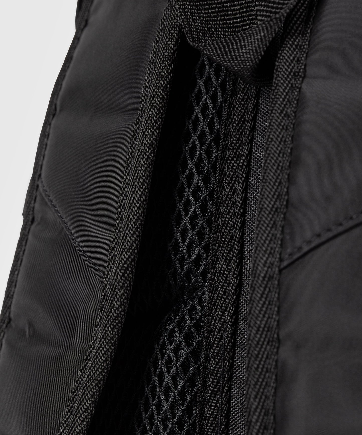 Venum Shockwave Zaino (20-25L) - Nero