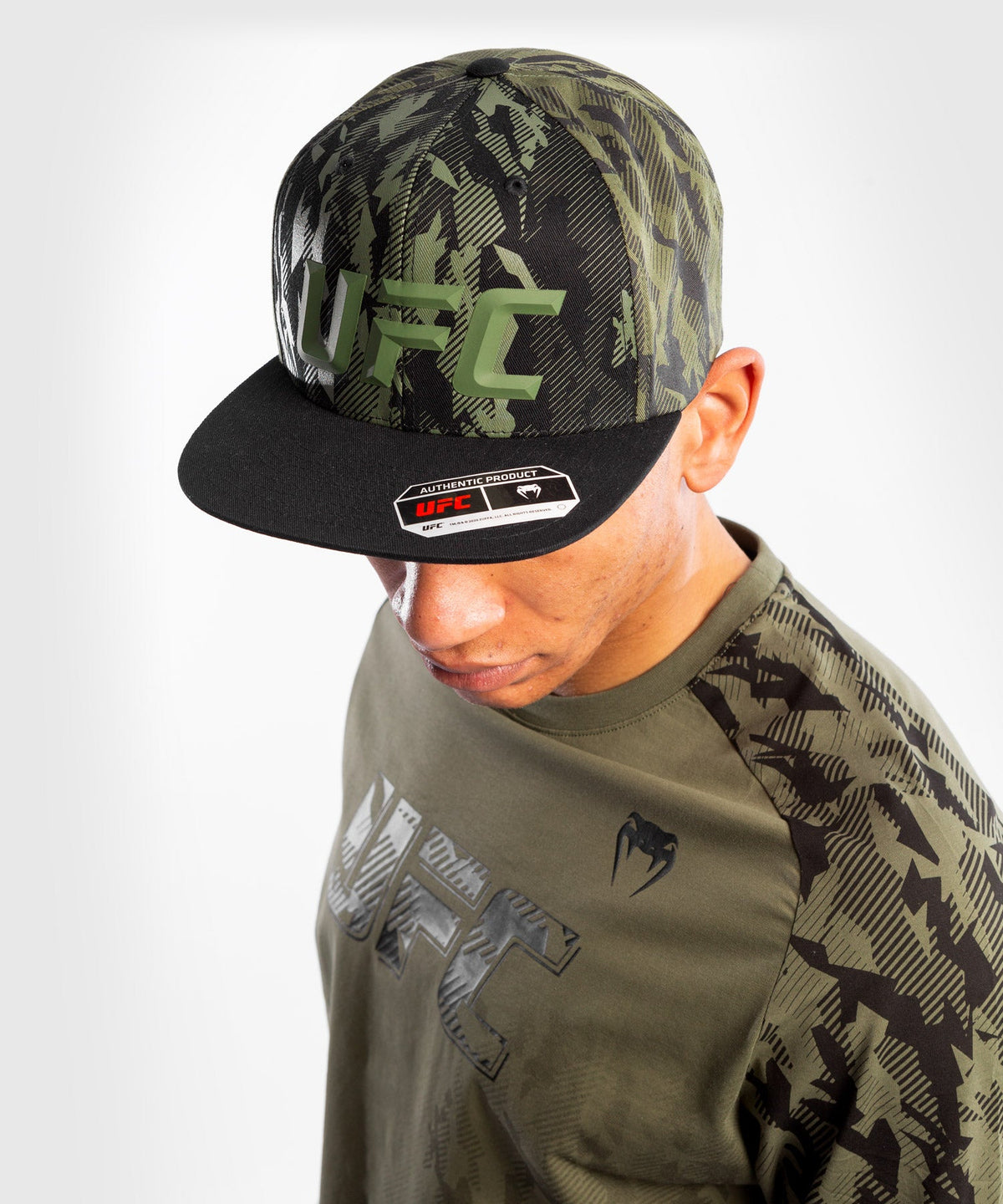 Langarmshirt Mann UFC Venum Authentic Fight Week - Khaki