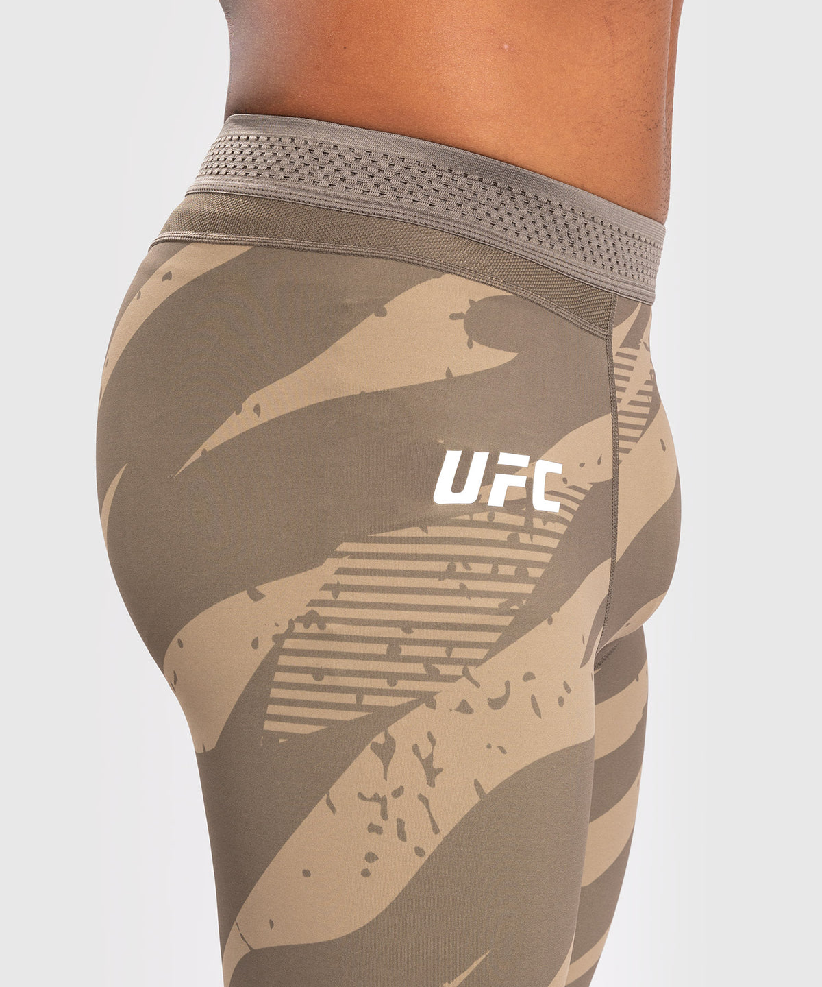 UFC Adrenaline by Venum Fight Week performance Pantaloni A Compressione - Desert Camo