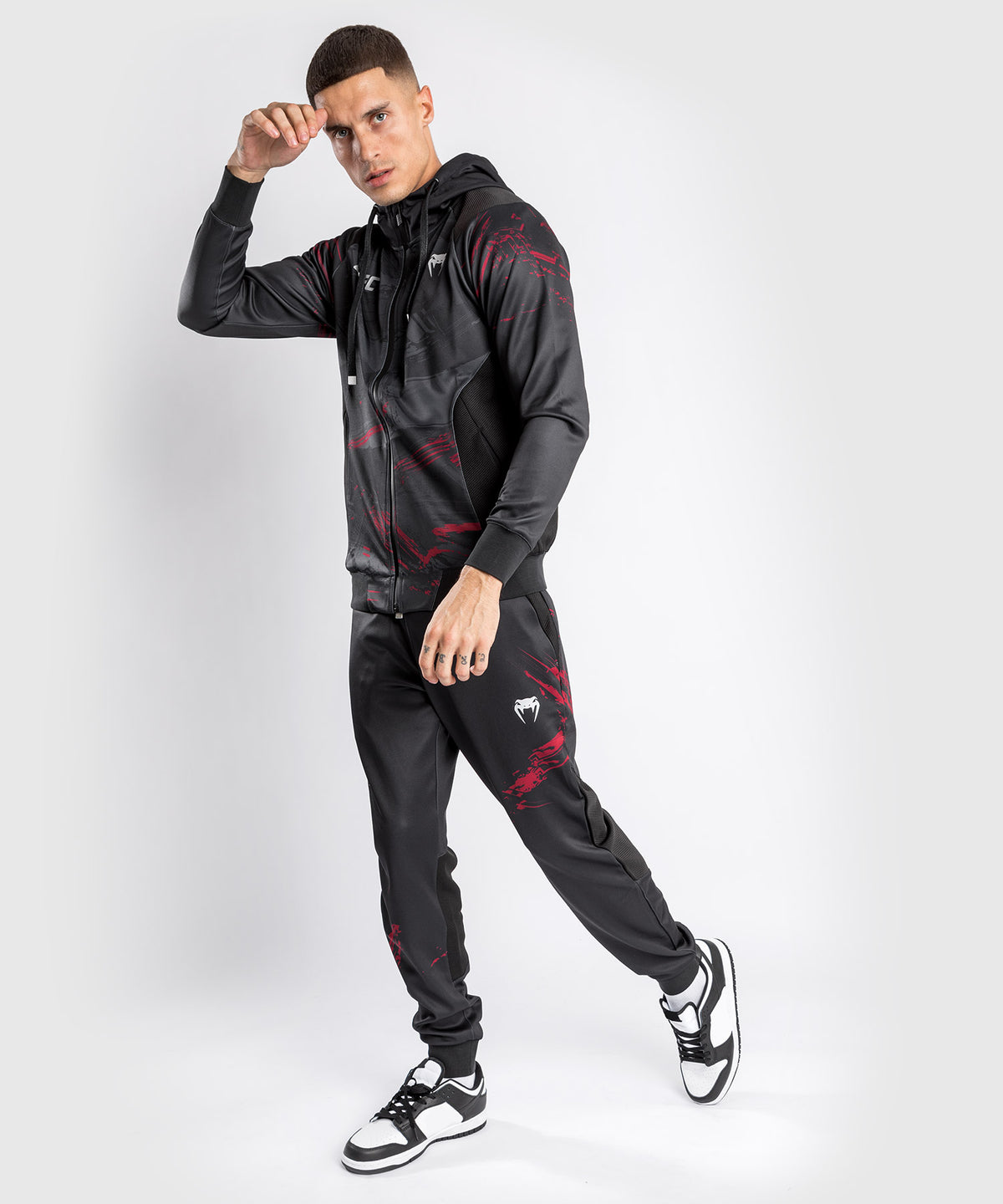 UFC Venum Authentic Fight Week 2.0 Zipped Sweatshirt –  Schwarz/Rot