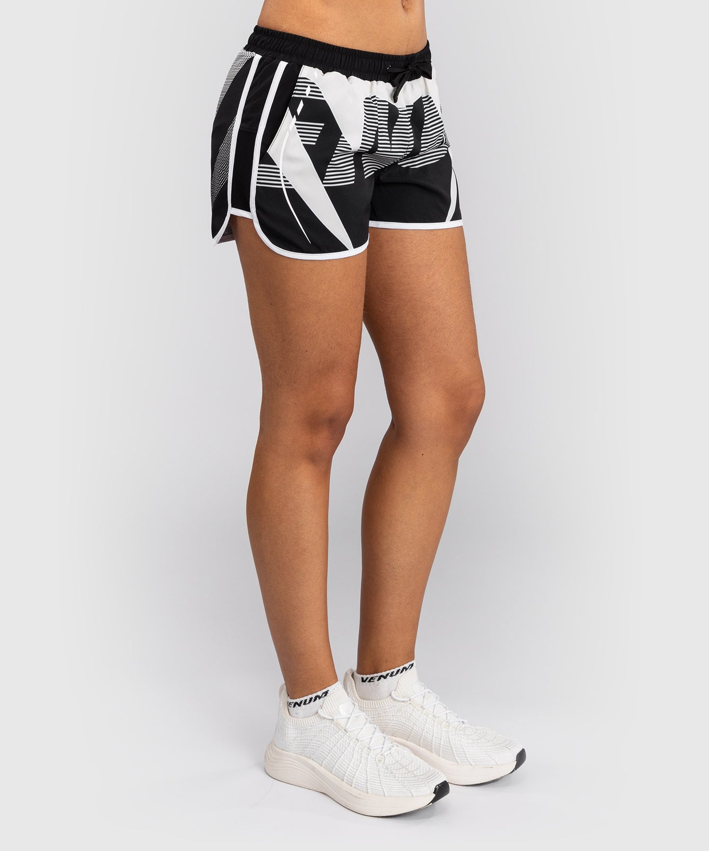 Short d’Entraînement Femme Venum Adrenaline – Noir/Ivoire