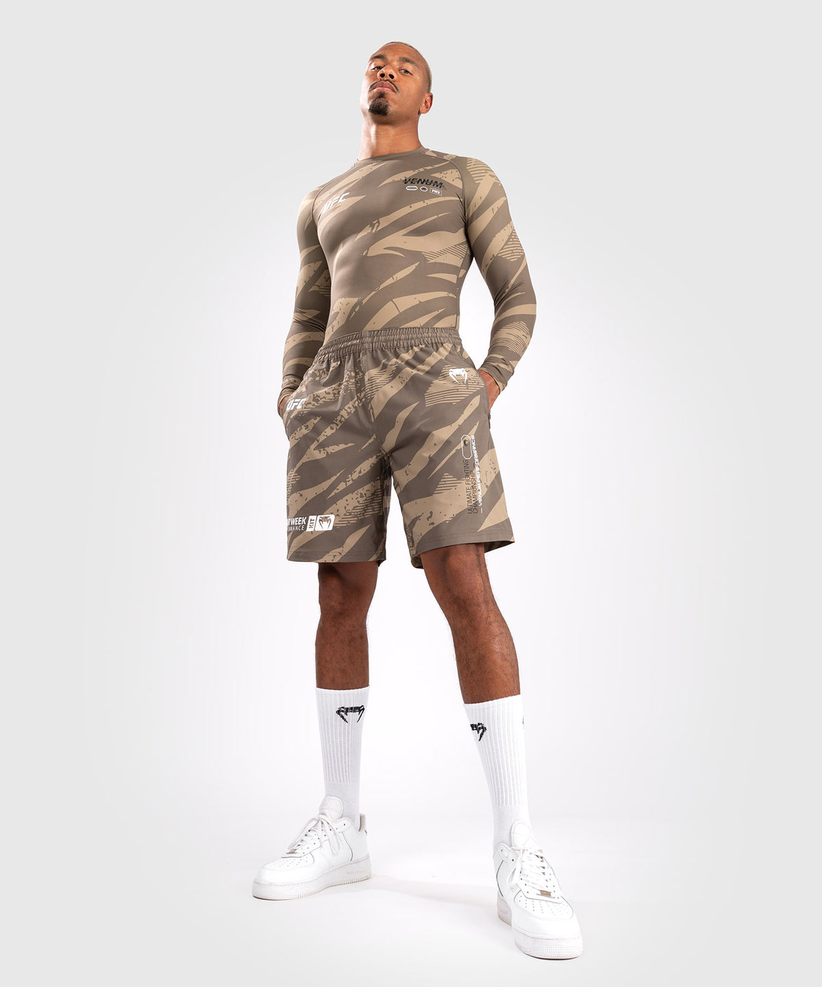 UFC Adrenaline By Venum Fight Week Performance Pantalón Corto para Hombre - Desert Camo