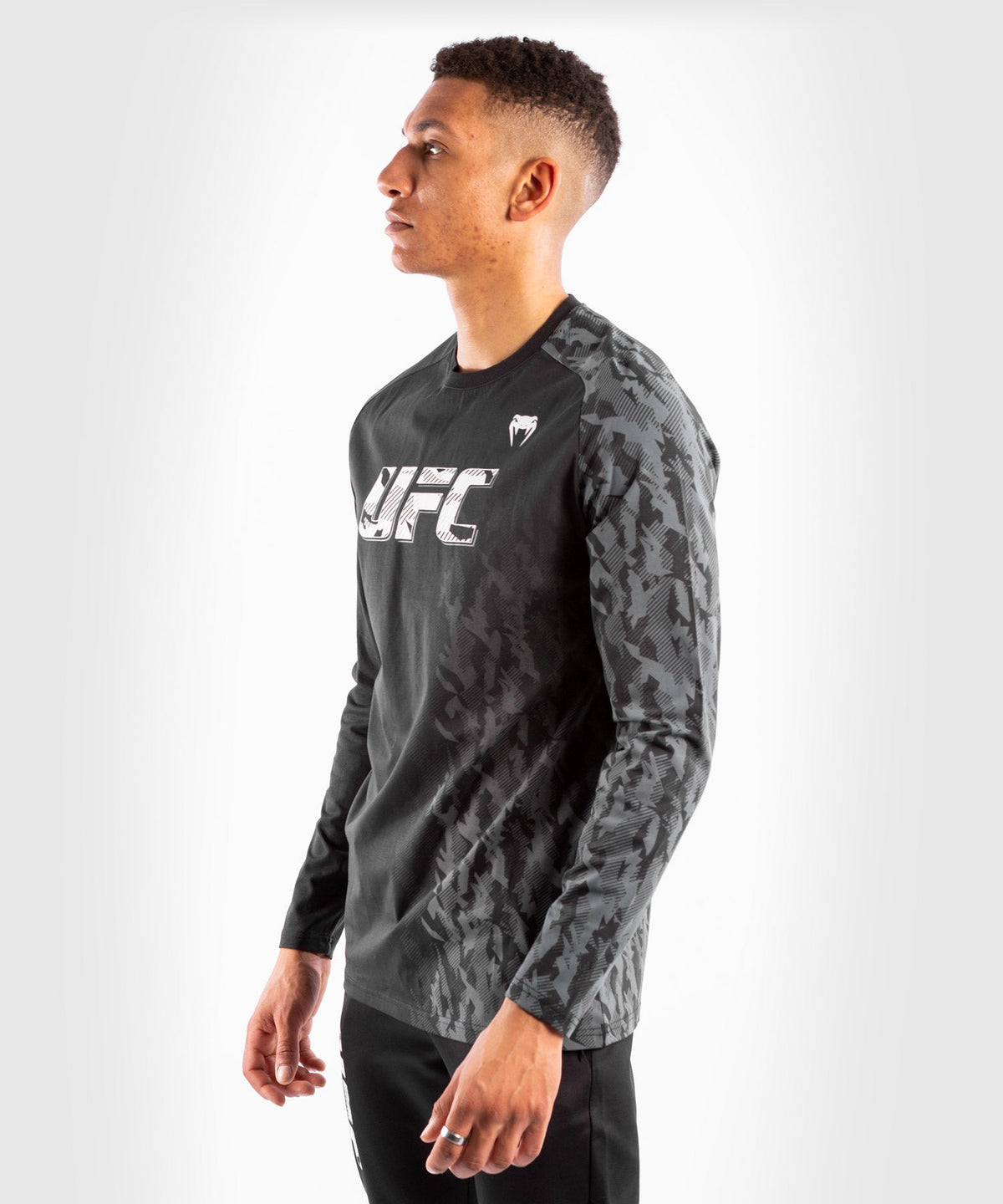 Venum Authentic Fight Week UFC Männer Langarmshirt - Schwarz