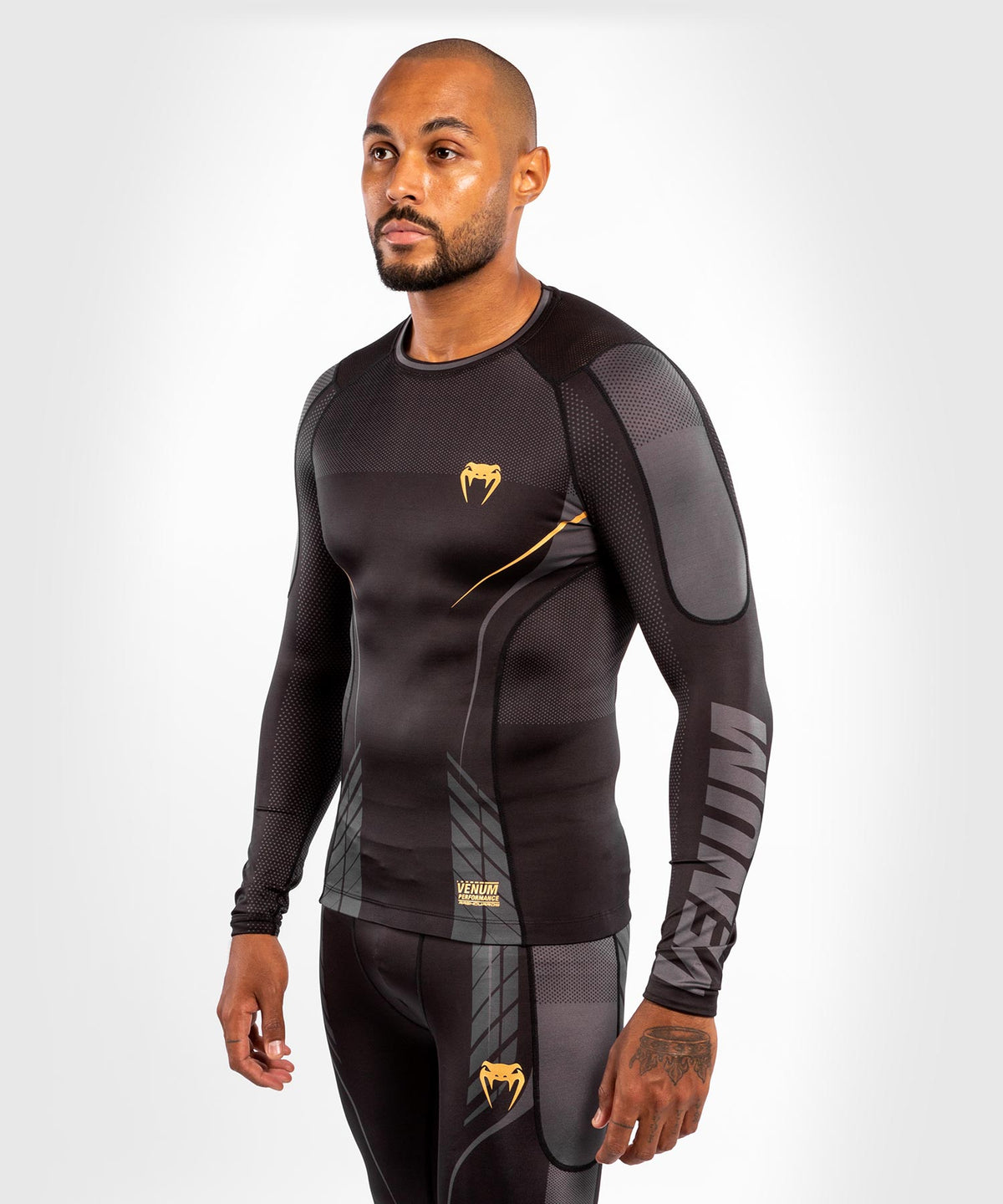 Venum Athletics Langarm-Kompressions-T-Shirt – Schwarz/Gold