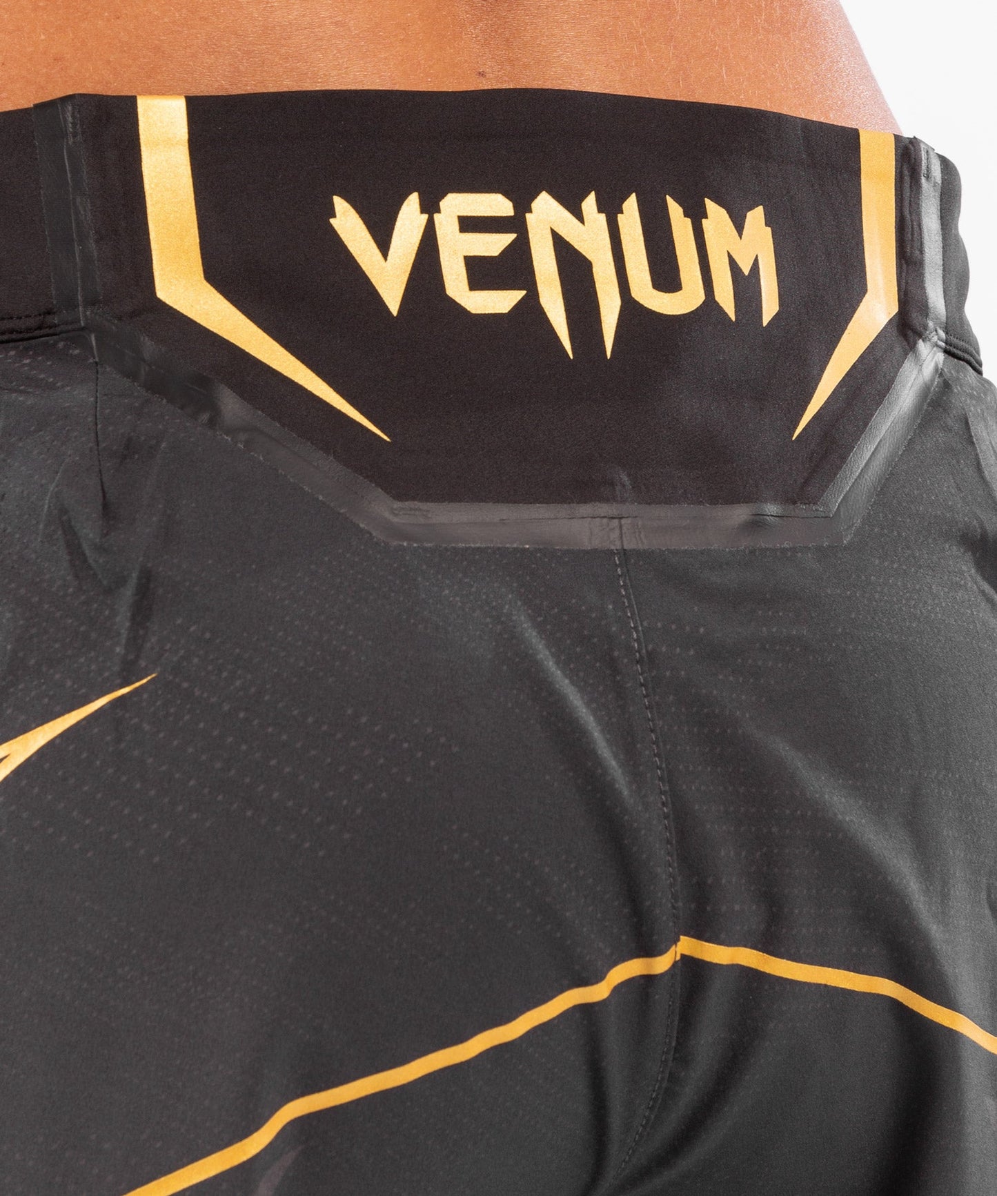 UFC-Frauen-Fightshorts Venum Authentic Fight Night - kurz geschnitten - - - - - Champion