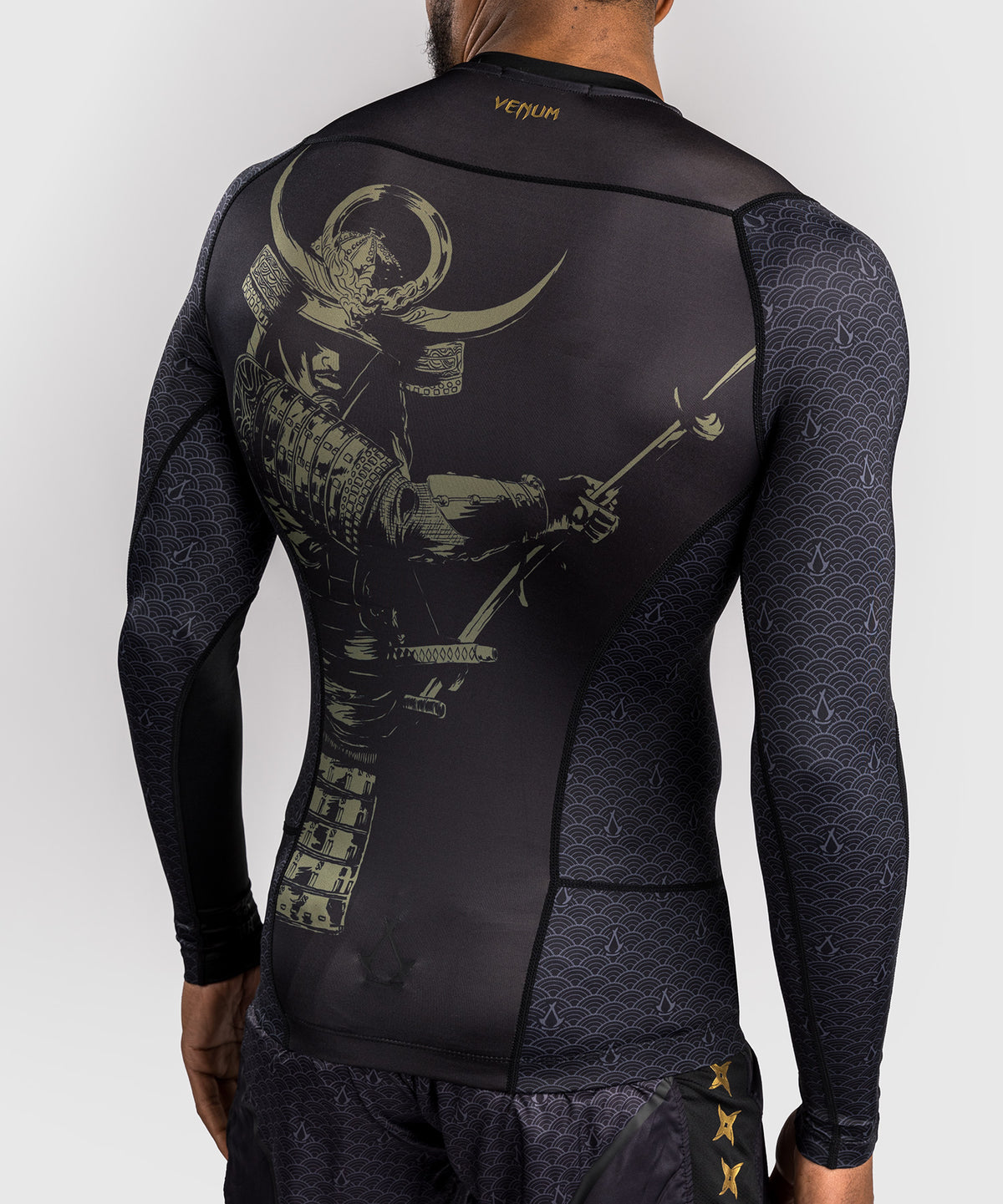 Venum x Assassin’s Creed Shadows Men's Long Sleeve Rashguard - Schwarz