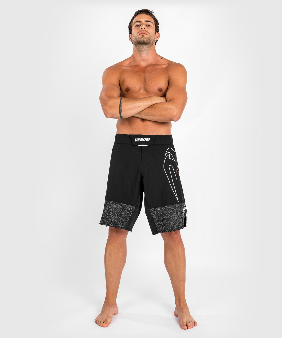 Pantaloncini da combattimento LIGHT 4.0 Venum - Nero/Bianco