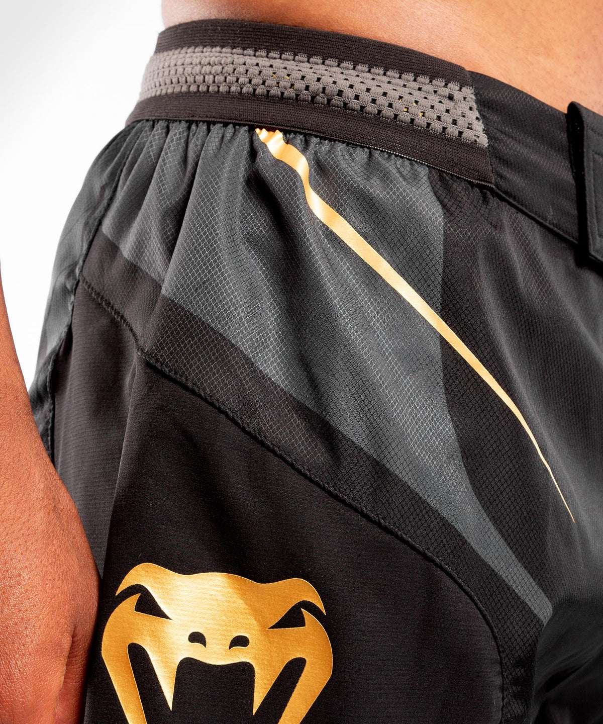 Venum Athletics Fightshorts - Schwarz/Gold