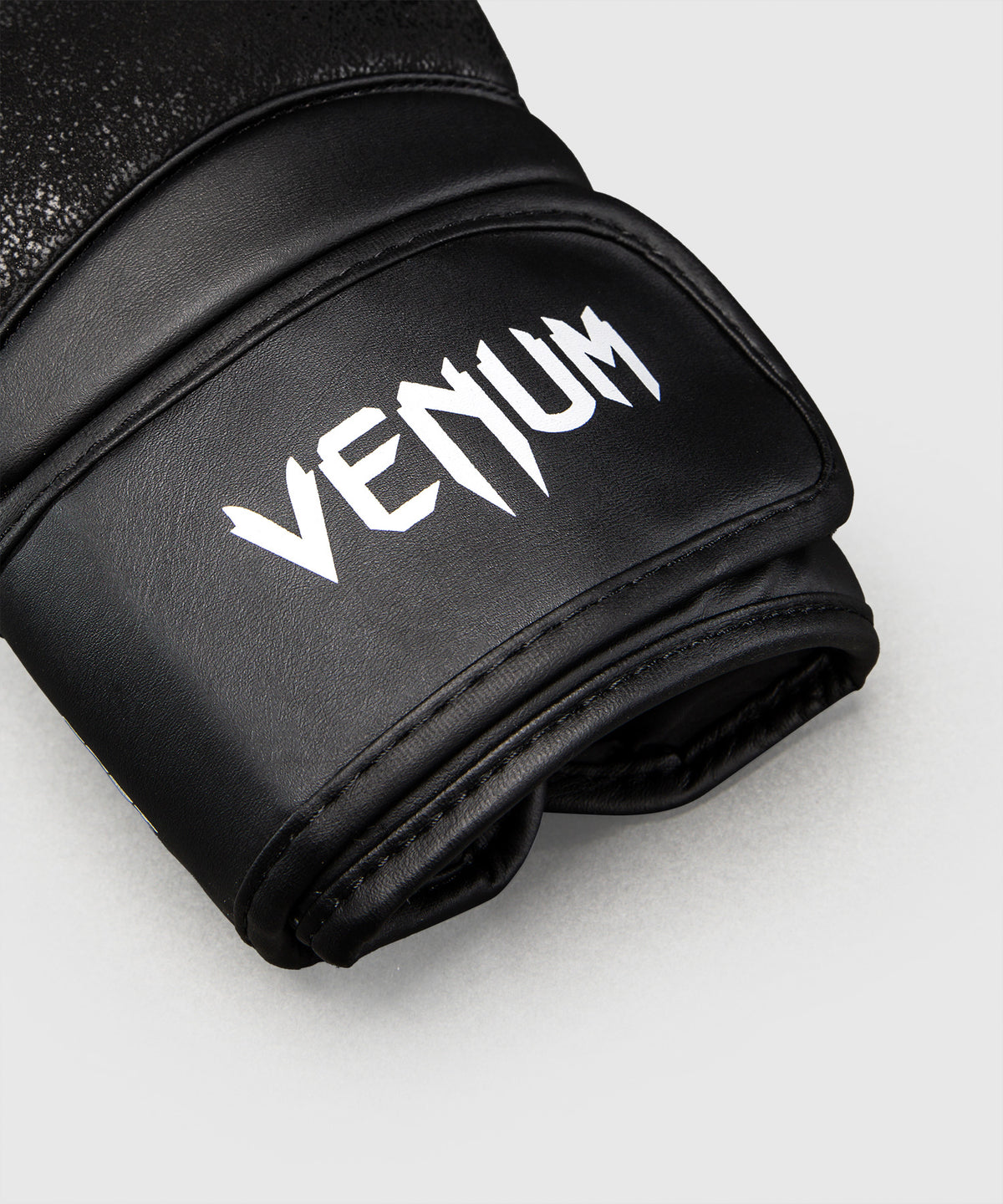 Venum Stone 2.0 Guantoni da boxe Nero