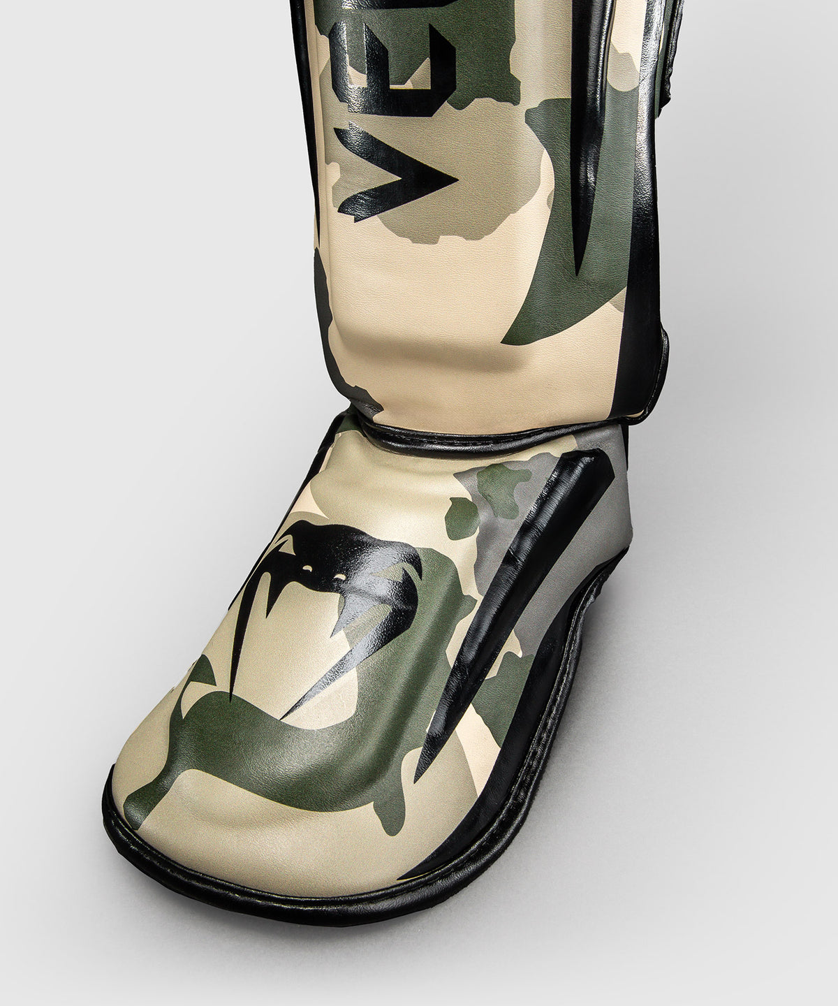Venum Elite Camo Shin Guards - Khaki/ Off-White