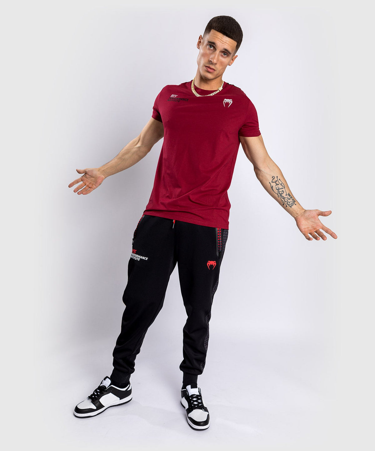 Venum Performance Institute UFC T-Shirt - Rot