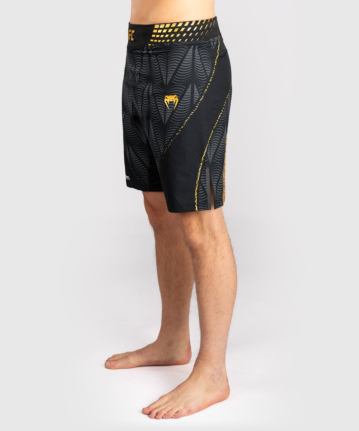 UFC Zenith by Venum Authentic Fight Night Lange Passform Fight Short Herren - Champion