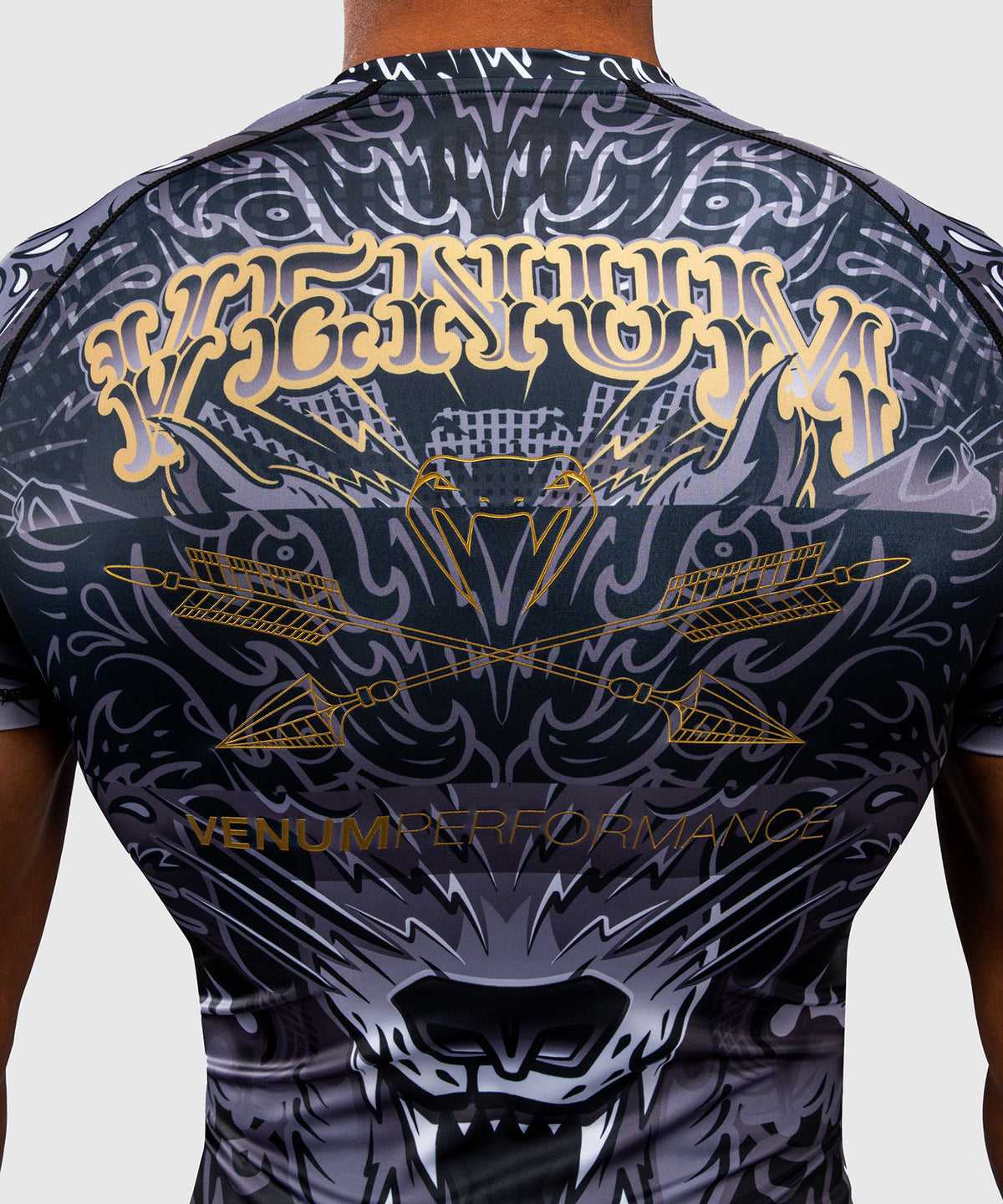 Rashguard à Manches Courtes Venum Wolf Atak – Noir/Gris