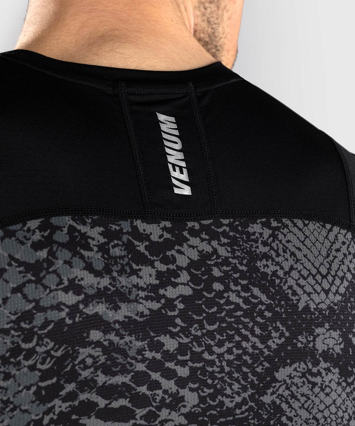 Rashguard Sans Manches Venum G-Fit Scales – Noir/Gris Charbon