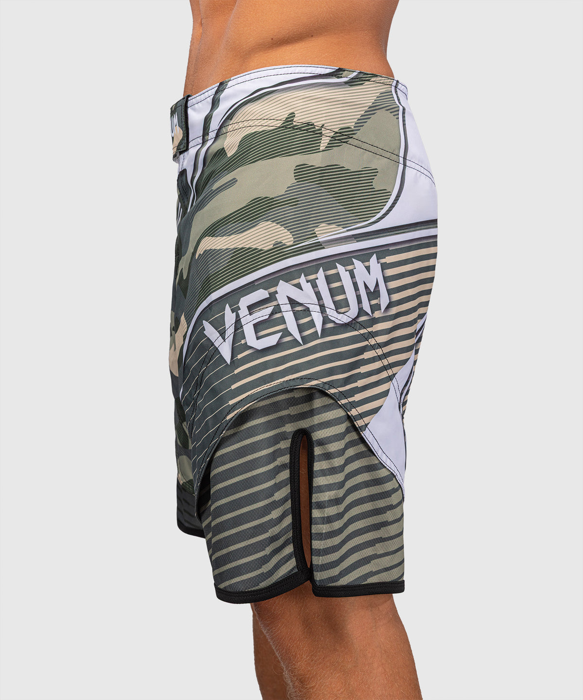 Venum Camo Hero Pantaloncini da Combattimento - Kaki/Bianco Sporco