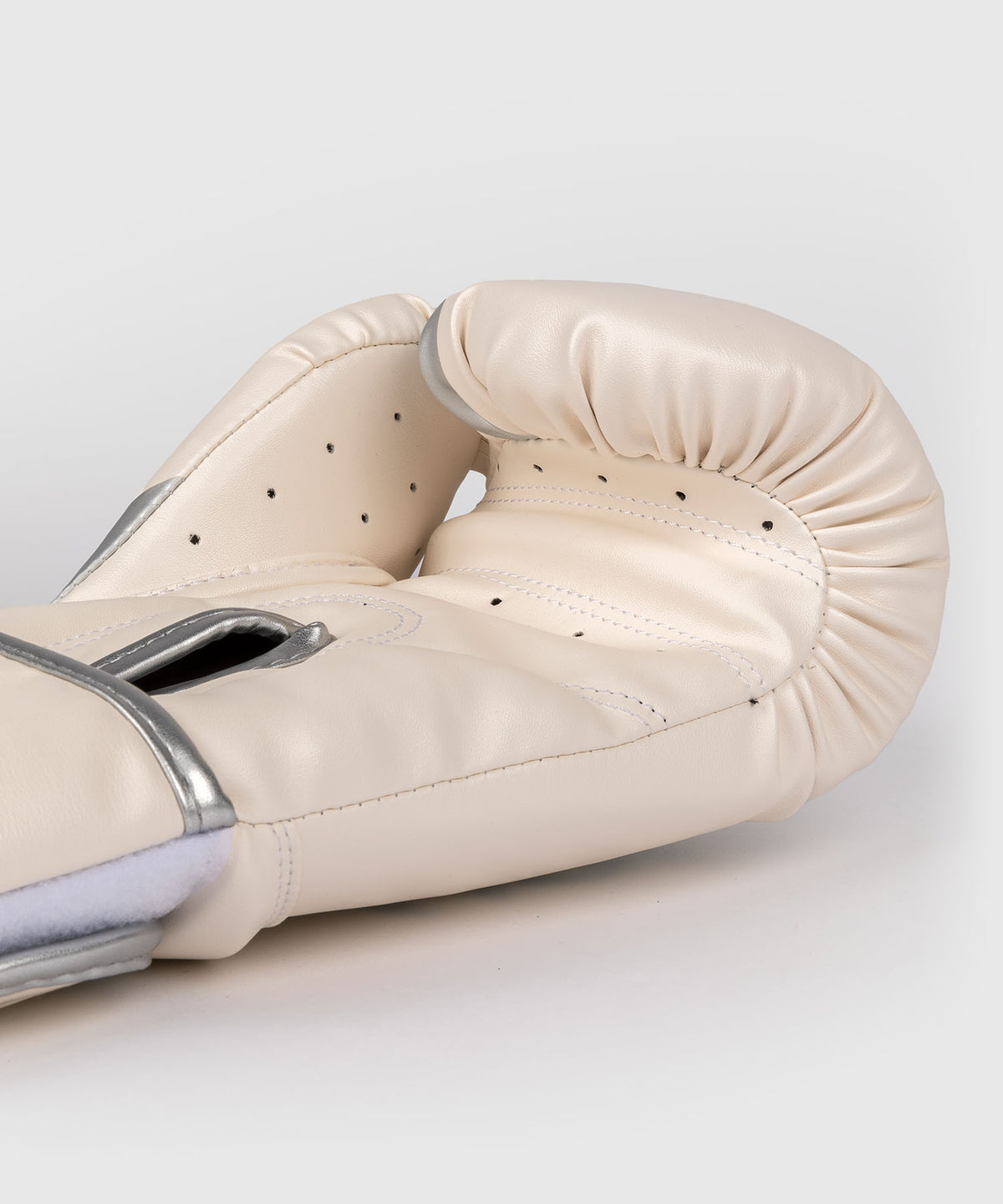 Gants de Boxe Venum Challenger 2.5 – Blanc/Argent