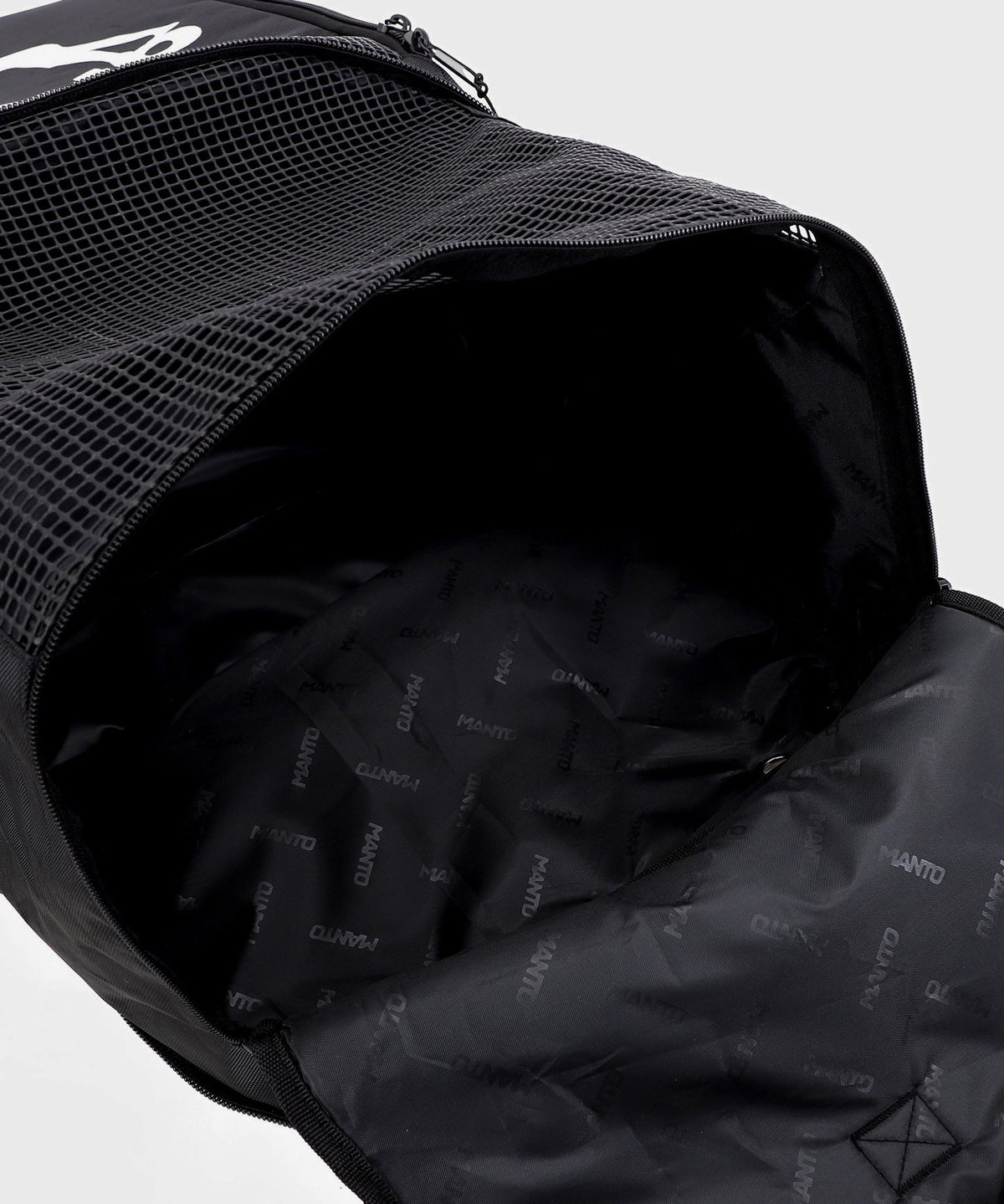 Manto One XL Convertible Backpack - Schwarz
