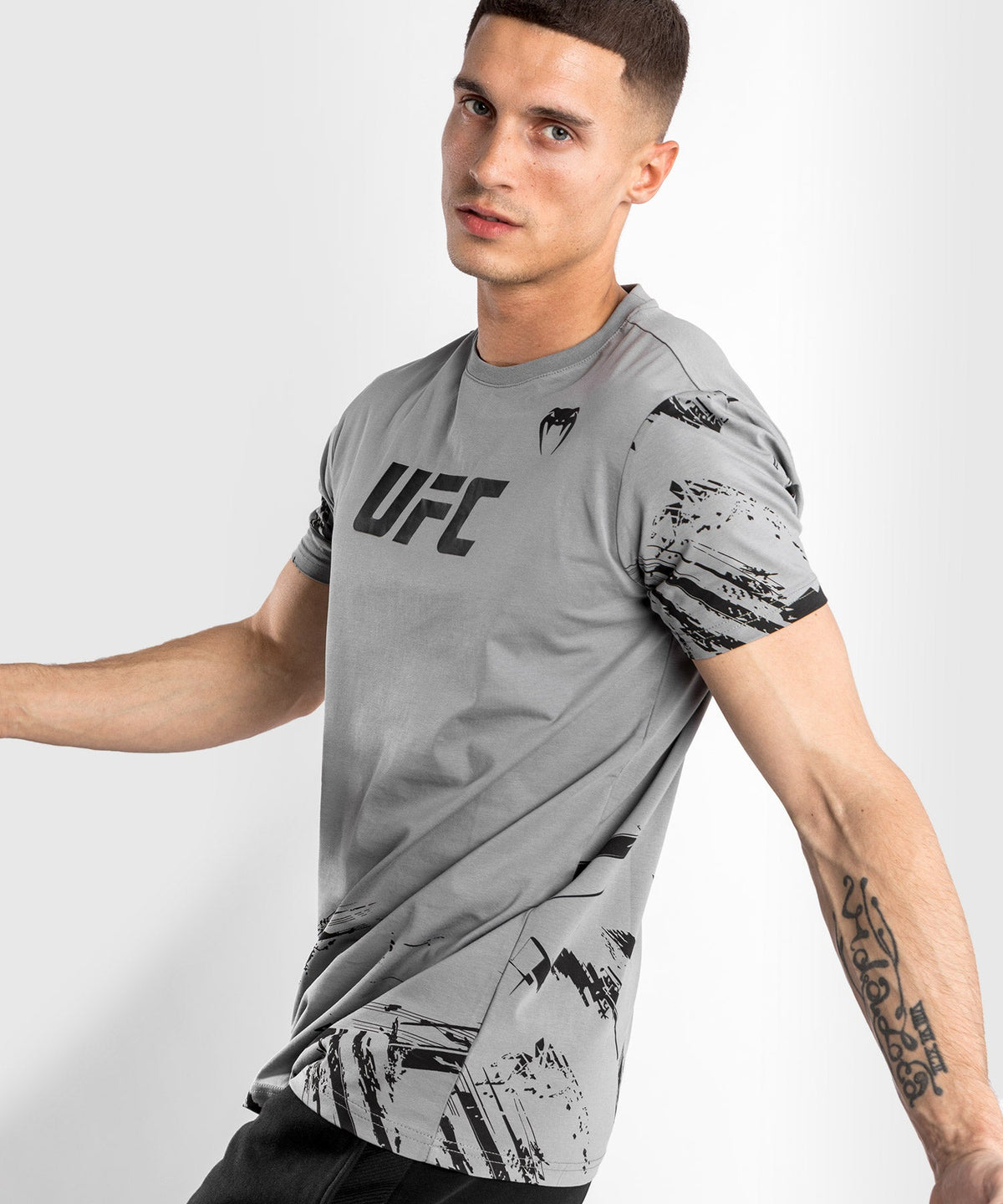 Venum Authentic Fight Week 2.0 UFC T-Shirt - Kurzarm - Grau
