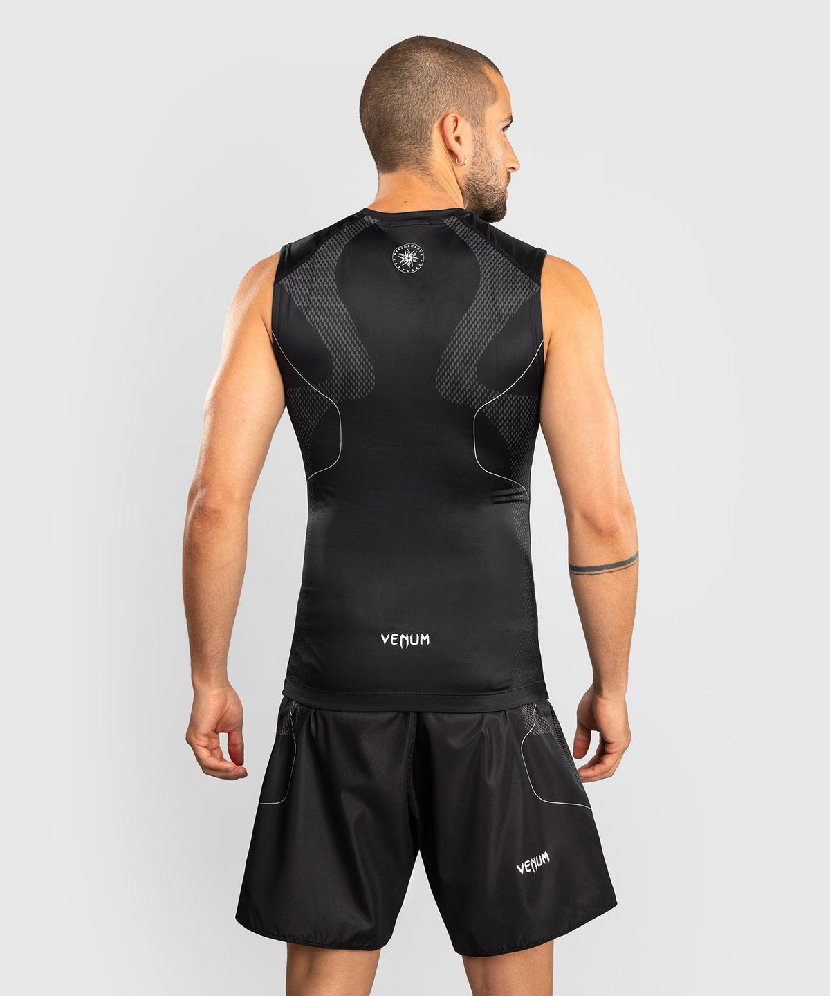 Venum Nexus Sleeveless Rashguard - Black/Silver
