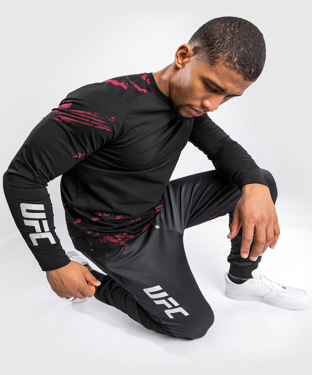 T-Shirt UFC Venum Authentic Fight Week 2.0 - Manches Longues - Noir/Rouge