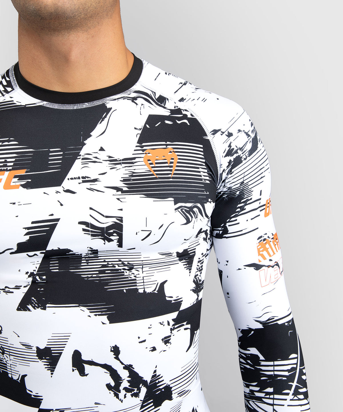 UFC Zenith by Venum Authentic Fight Week Rashguard maniche lunghe Performance Uomo - Bianco