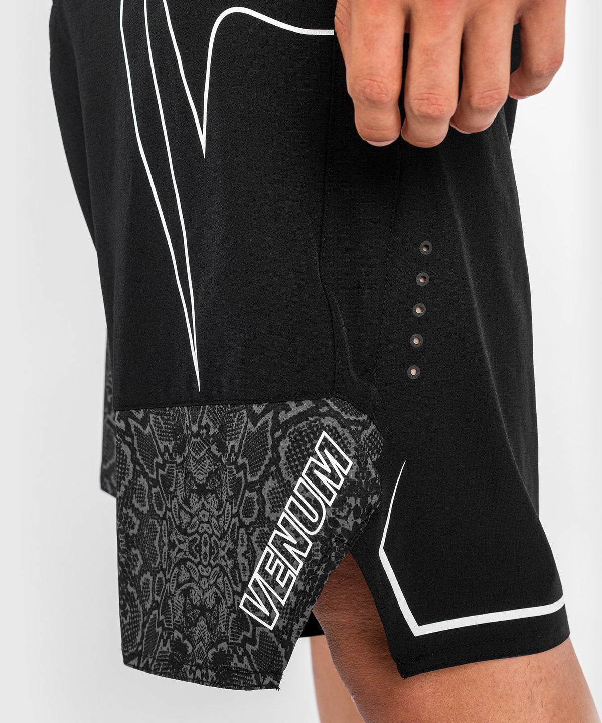 Pantaloncini da combattimento LIGHT 4.0 Venum - Nero/Bianco