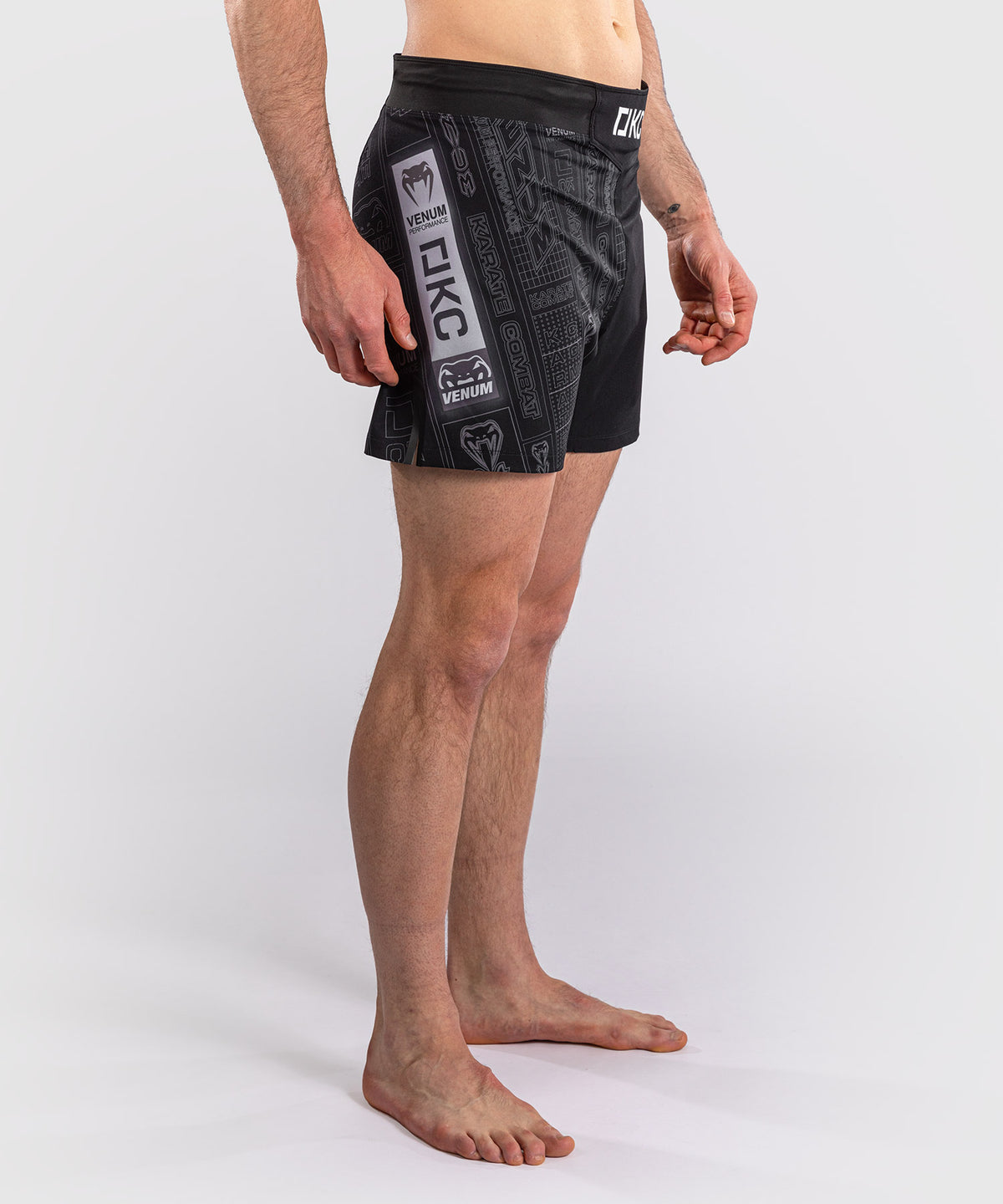 Karate Combat by Venum Pantaloncini da Combattimento – Nero/Grigio