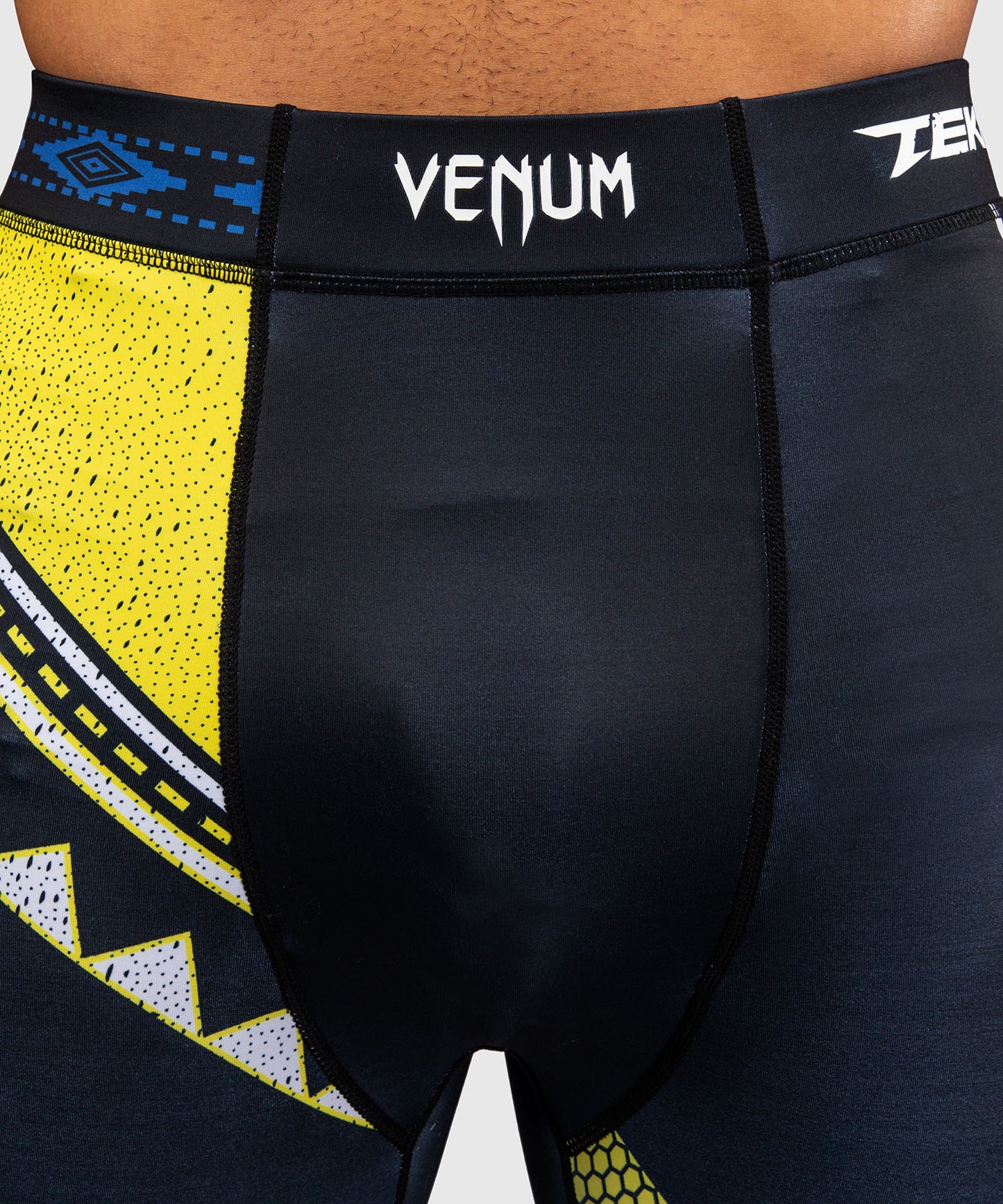 Venum x TEKKEN 8 Spats - King - Schwarz/Gelb