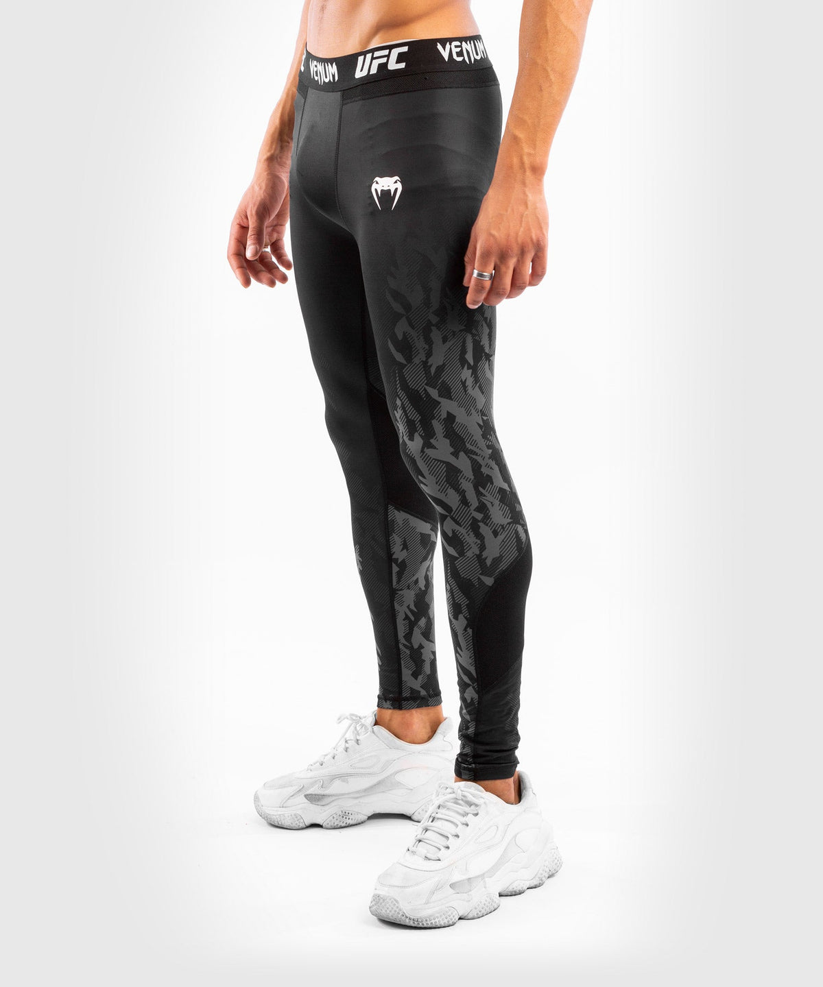Venum Authentic Fight Week UFC Herren Kompressionshose - Schwarz