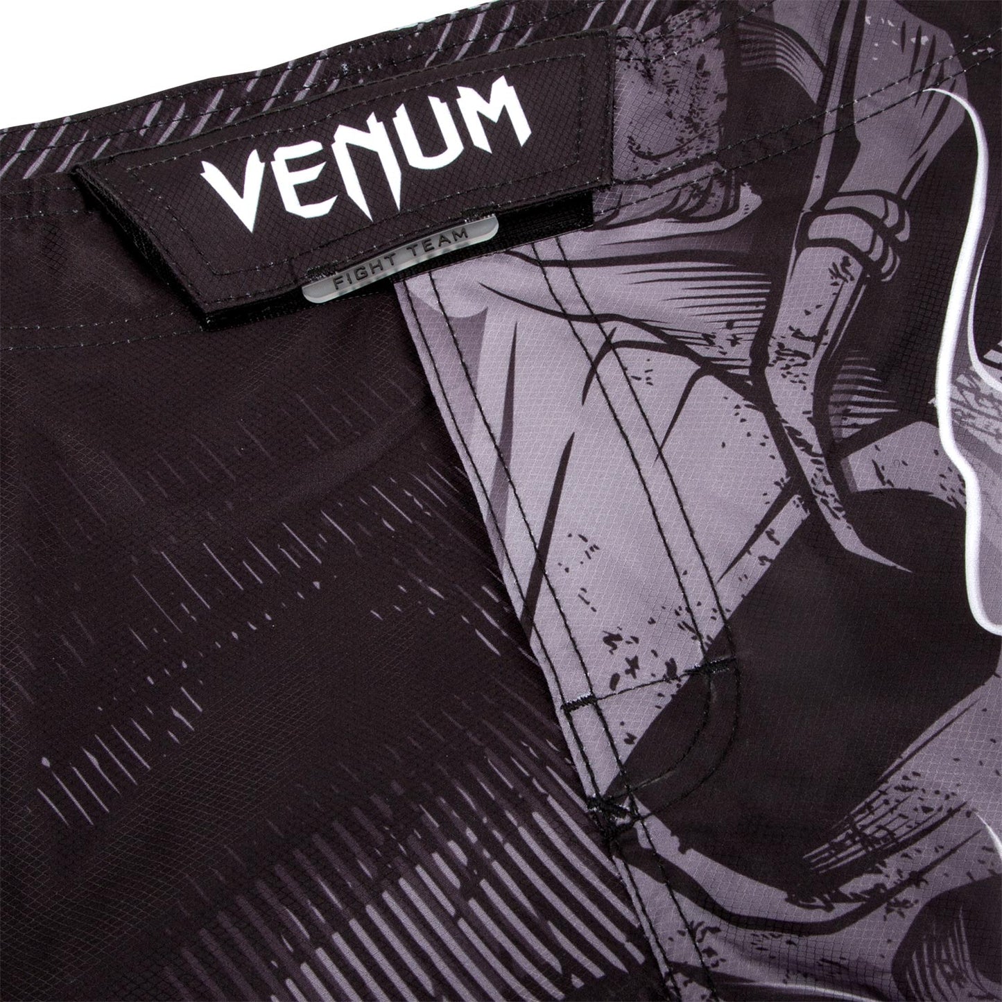 Venum Minotaurus Fightshorts - Black/White