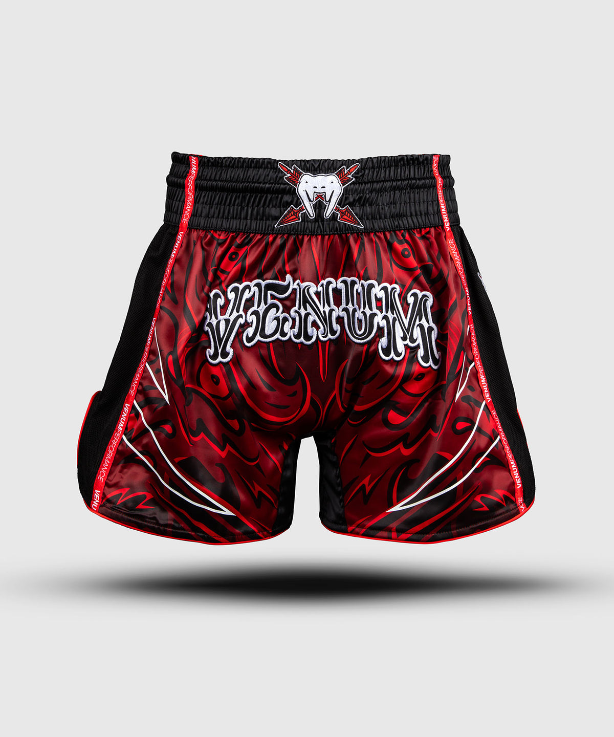 Venum Wolf Atak Muay-Thai-Shorts – Schwarz/Rot