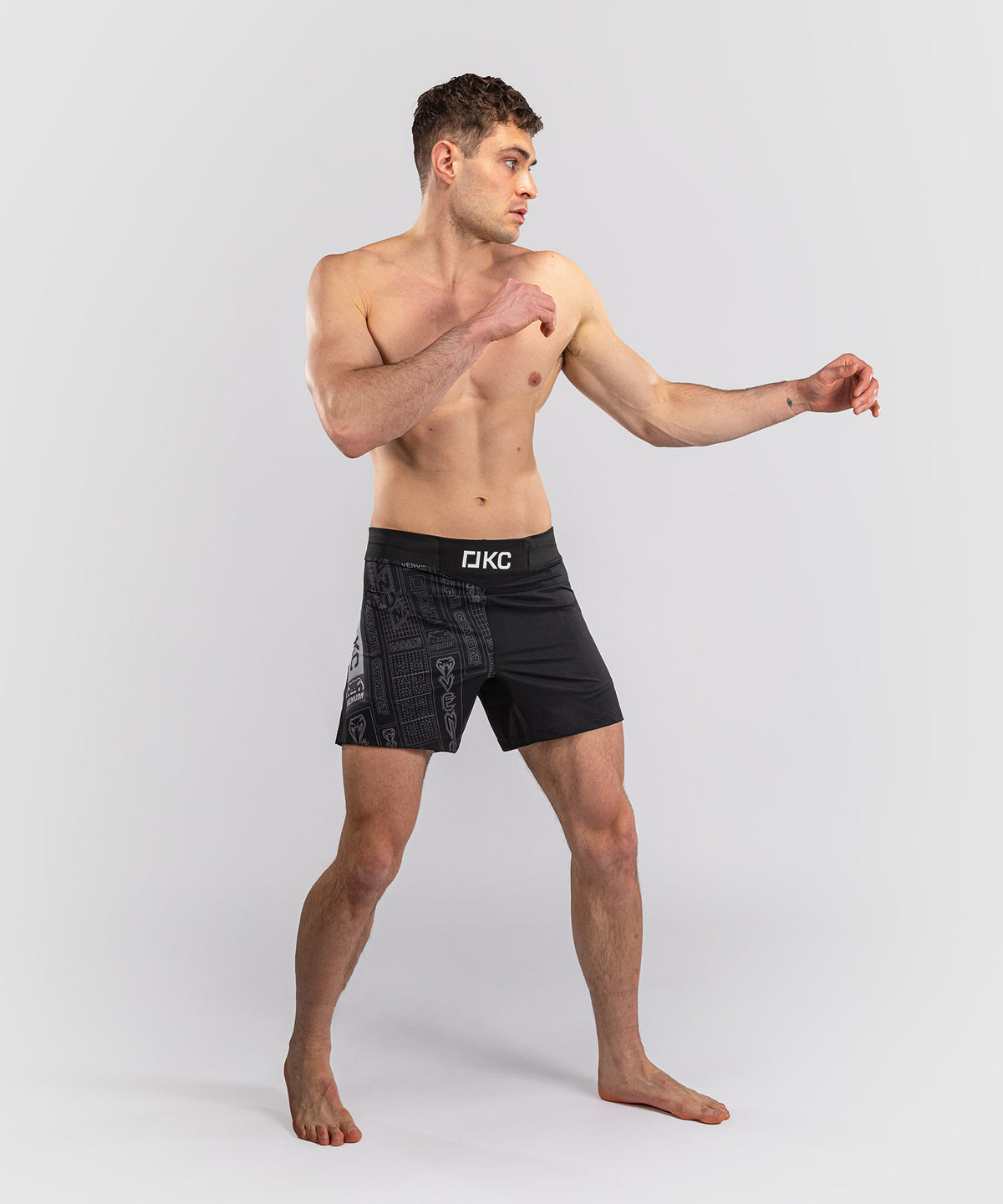 Karate Combat by Venum Pantaloncini da Combattimento – Nero/Grigio