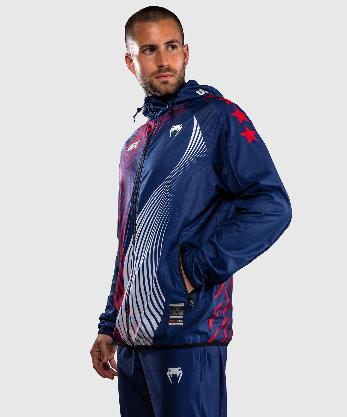 Official UFC Freedom 250 by Venum Authentic Fight Night Sweat à capuche Walkout pour homme - Bleu