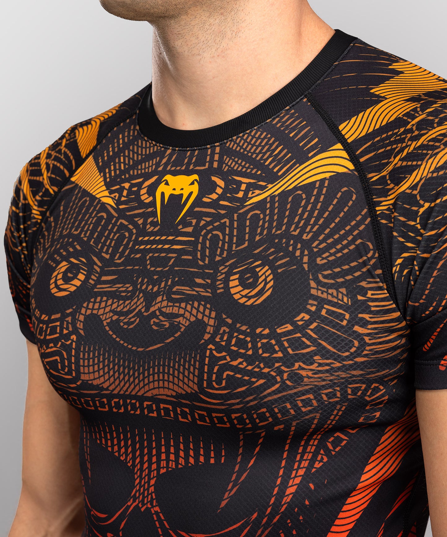 Venum Quetzal Fury Kurzarm Rashguard - Schwarz/Fury Rot/Tangerine
