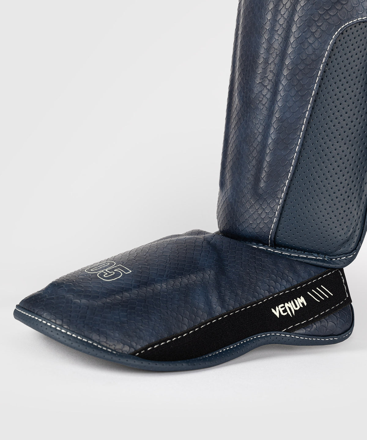 Venum Impact Evo Scales Scienbeinschoner – Mitternachtsblau