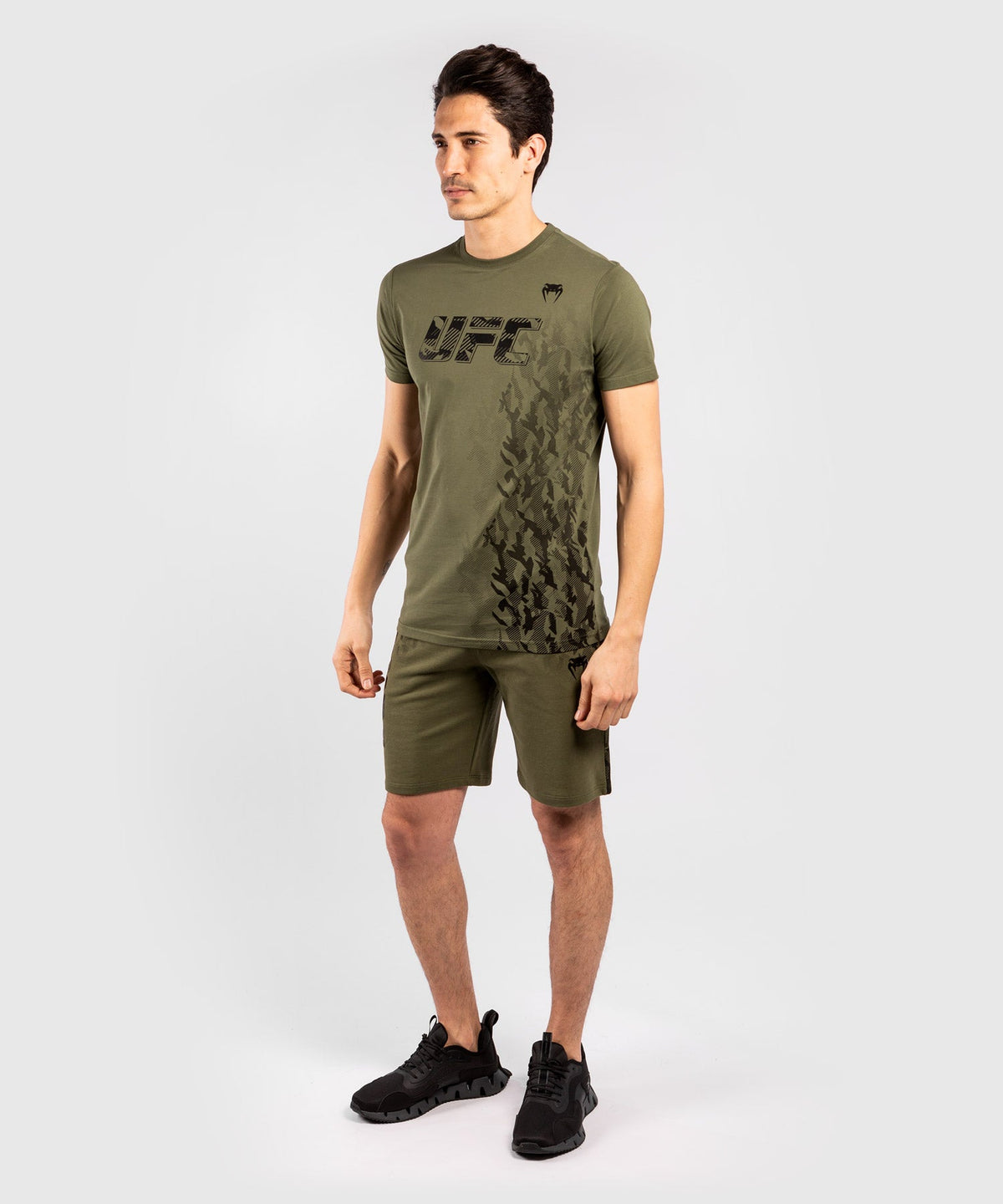 UFC Venum Authentic Fight Week Herren Baumwoll-Sportshorts - Khaki