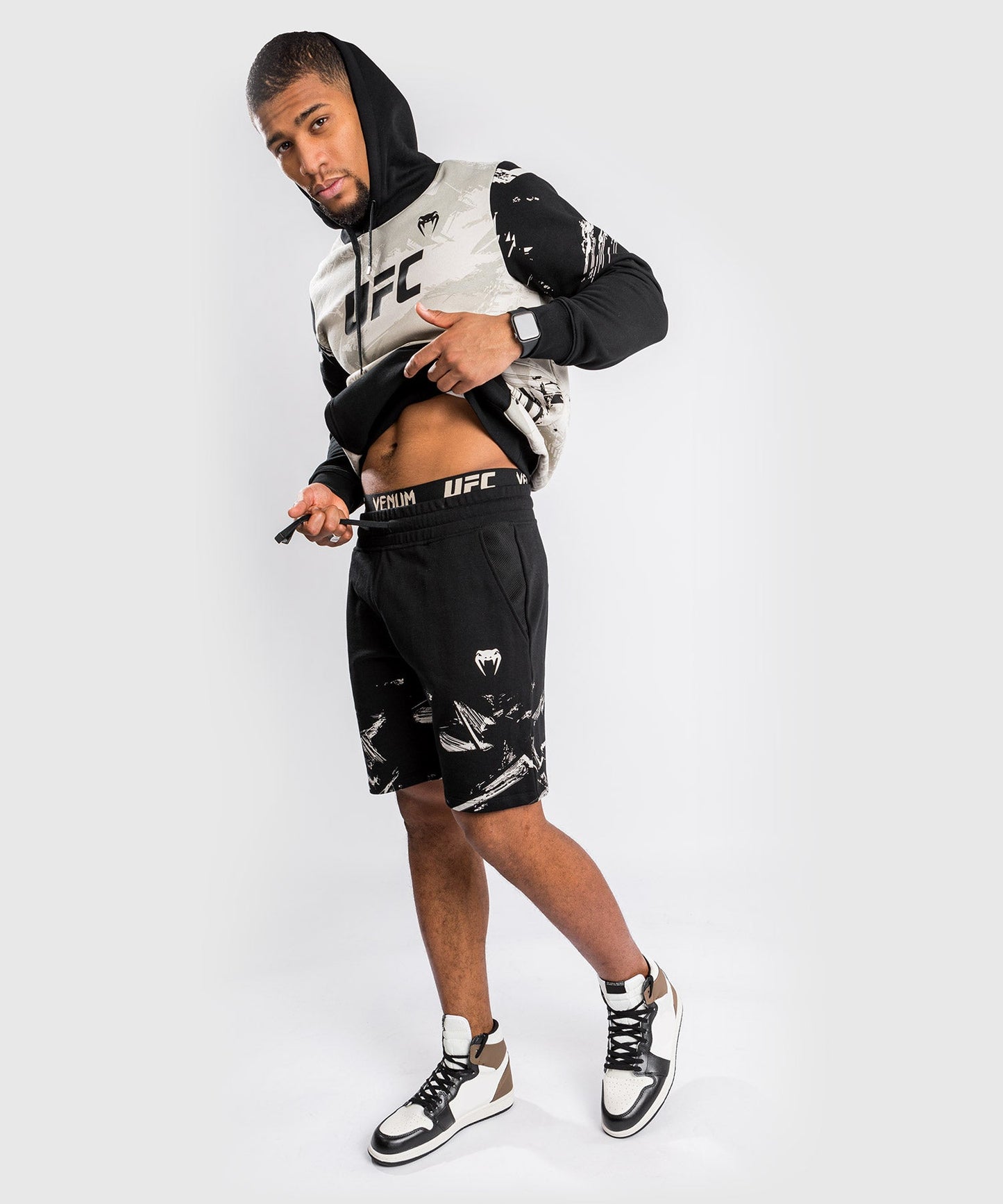 Venum Authentic Fight Week 2.0 UFC-Baumwollshorts - Schwarz/Sand