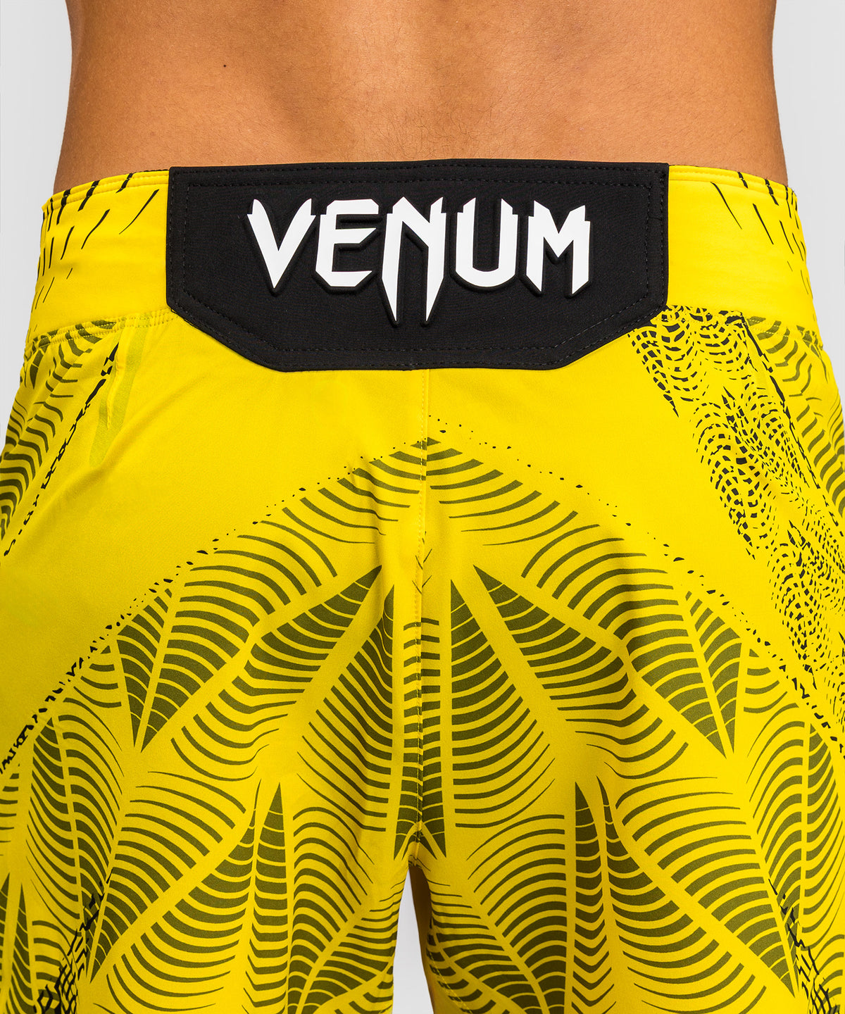 UFC Zenith by Venum Authentic Fight Night Short de pelea ajuste corto Hombre - Amarillo