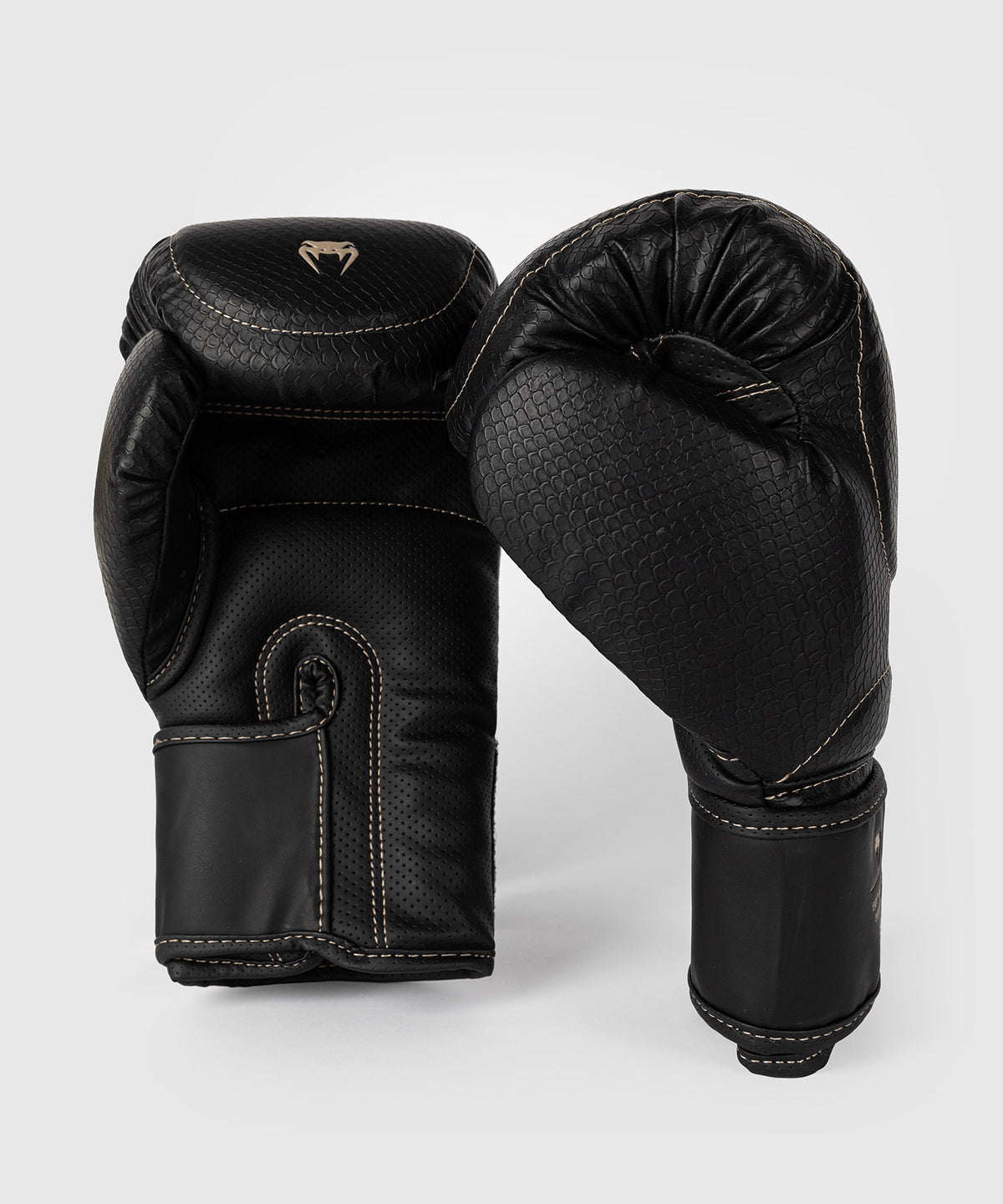 Venum Impact Evo Scales Guanti da boxe – Nero