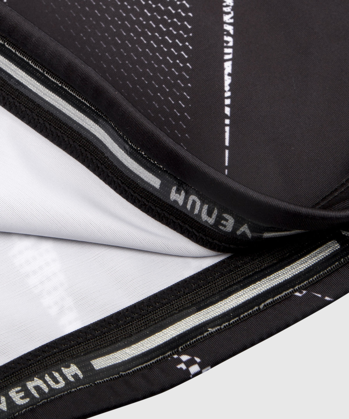 Venum Minotaurus Rashguard - Short Sleeves - Black/White
