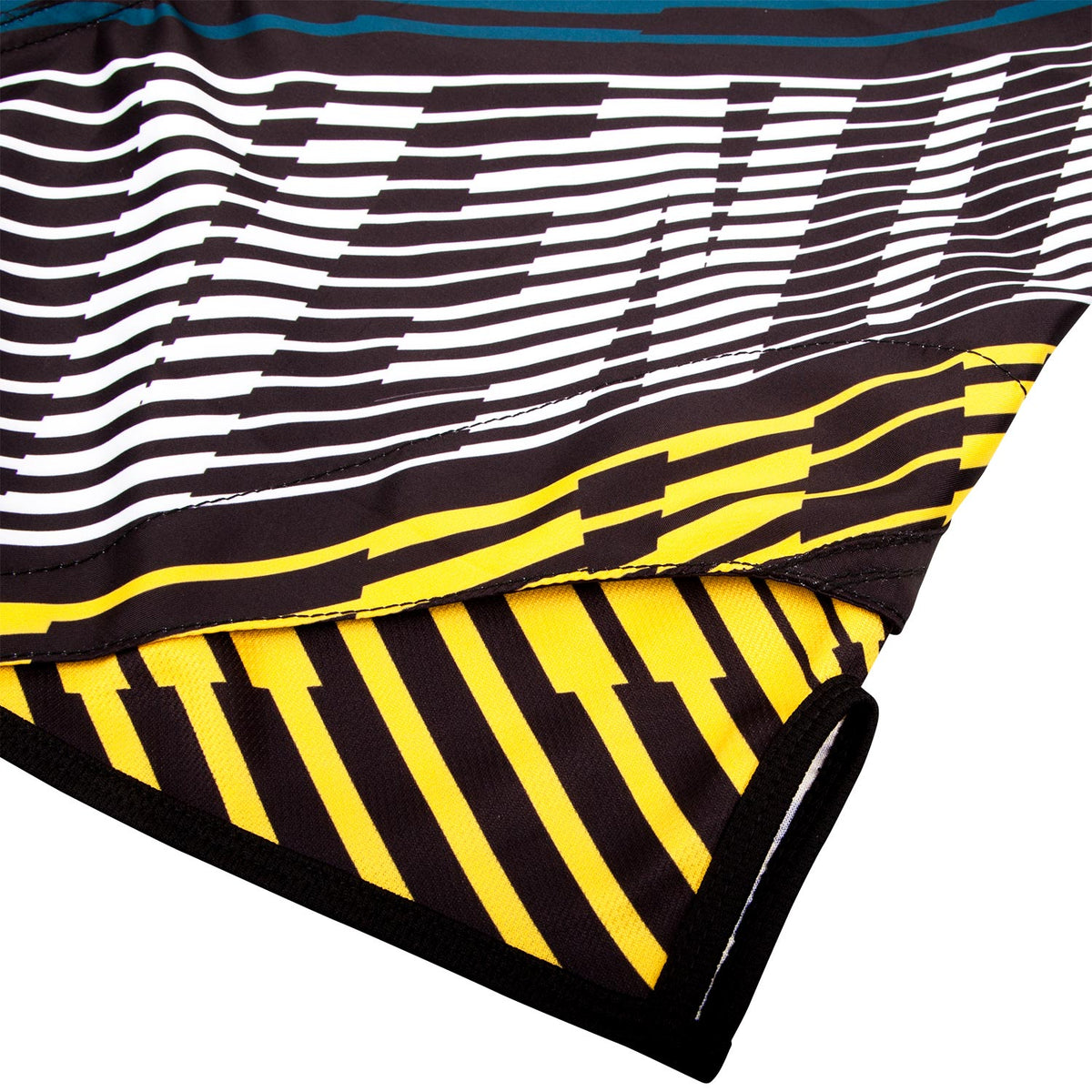 Venum Plasma short fightshorts - Black/Yellow