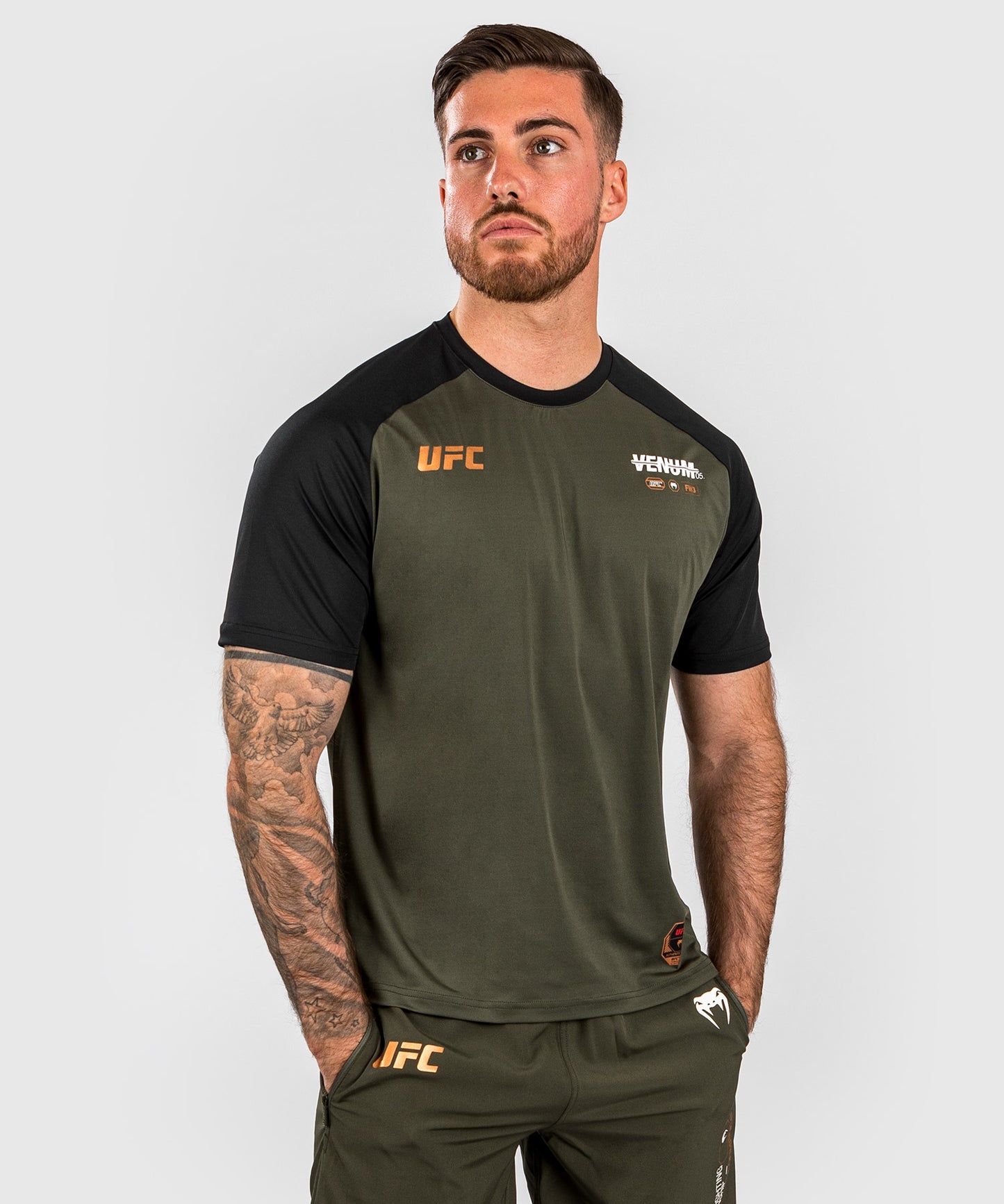 UFC Adrenaline by Venum Fight Week Camiseta Dry-tech para Hombre - Caqui/Bronce